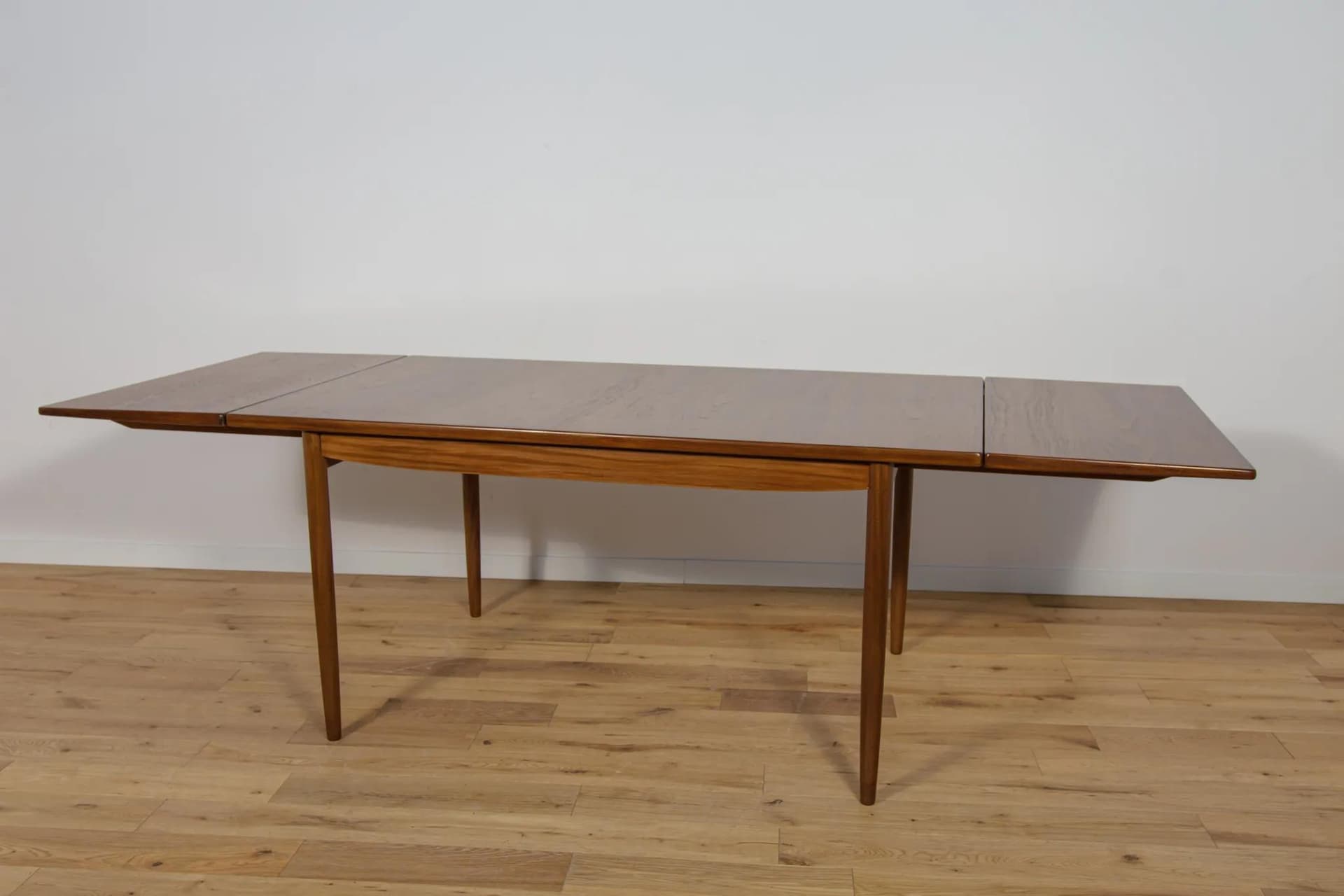 Extendable Table, brown teak, G-Plan, United Kingdom, 1960s. - 74543