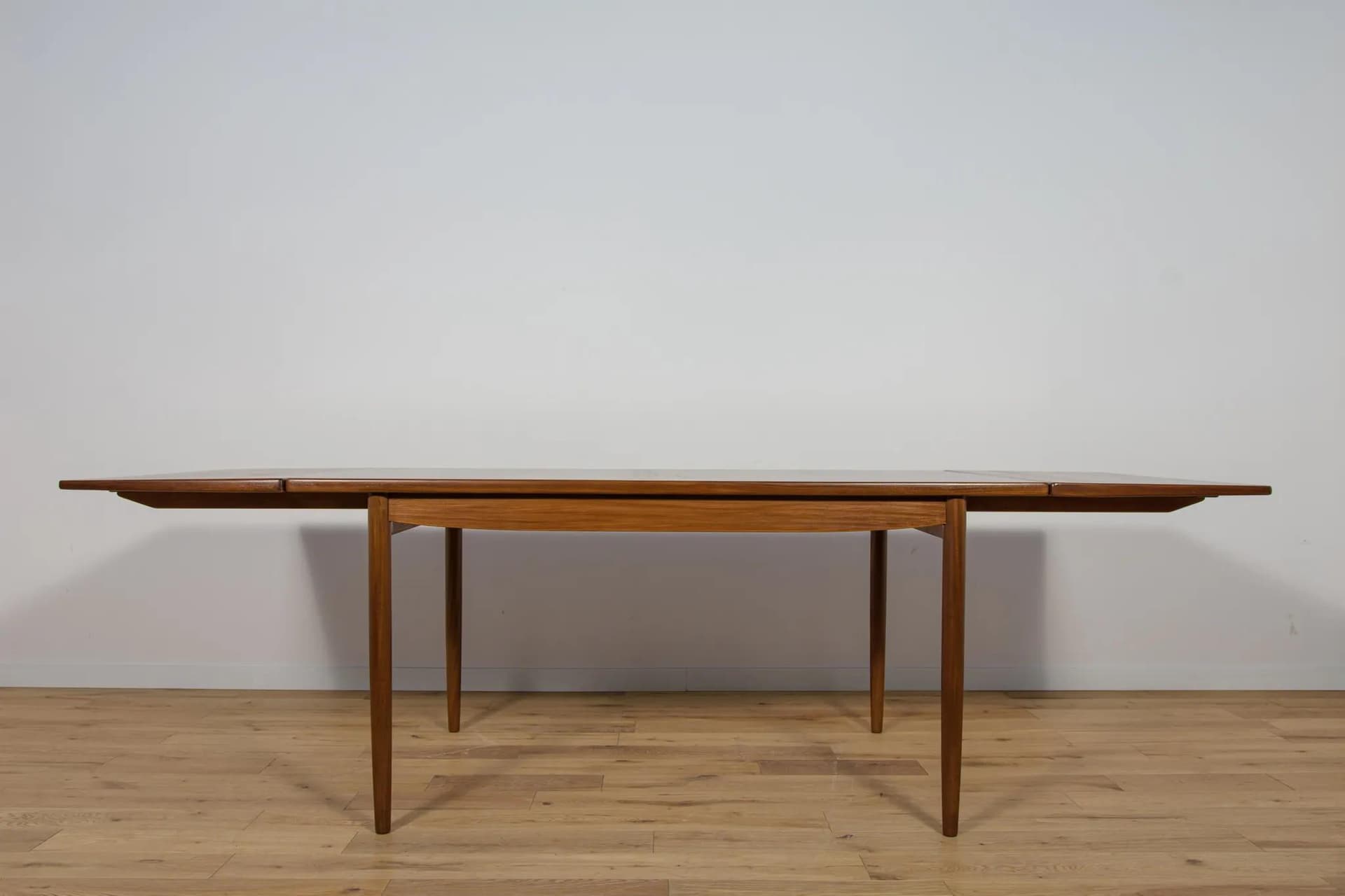 Extendable Table, brown teak, G-Plan, United Kingdom, 1960s. - 74540