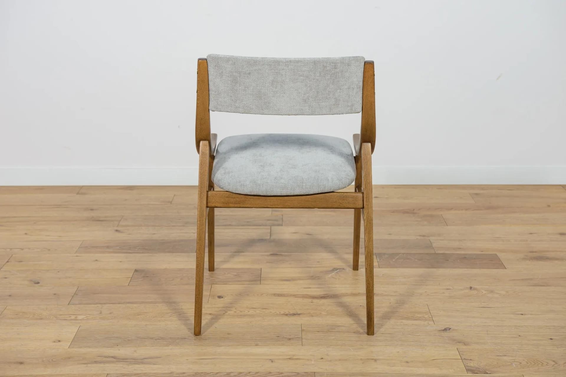 Komplet sześciu krzeseł Skoczek, orzech, tkanina szara, proj. J. Kędziorek, dla Zamojskich Fabryk Mebli, Polska, lata 70. - 74462