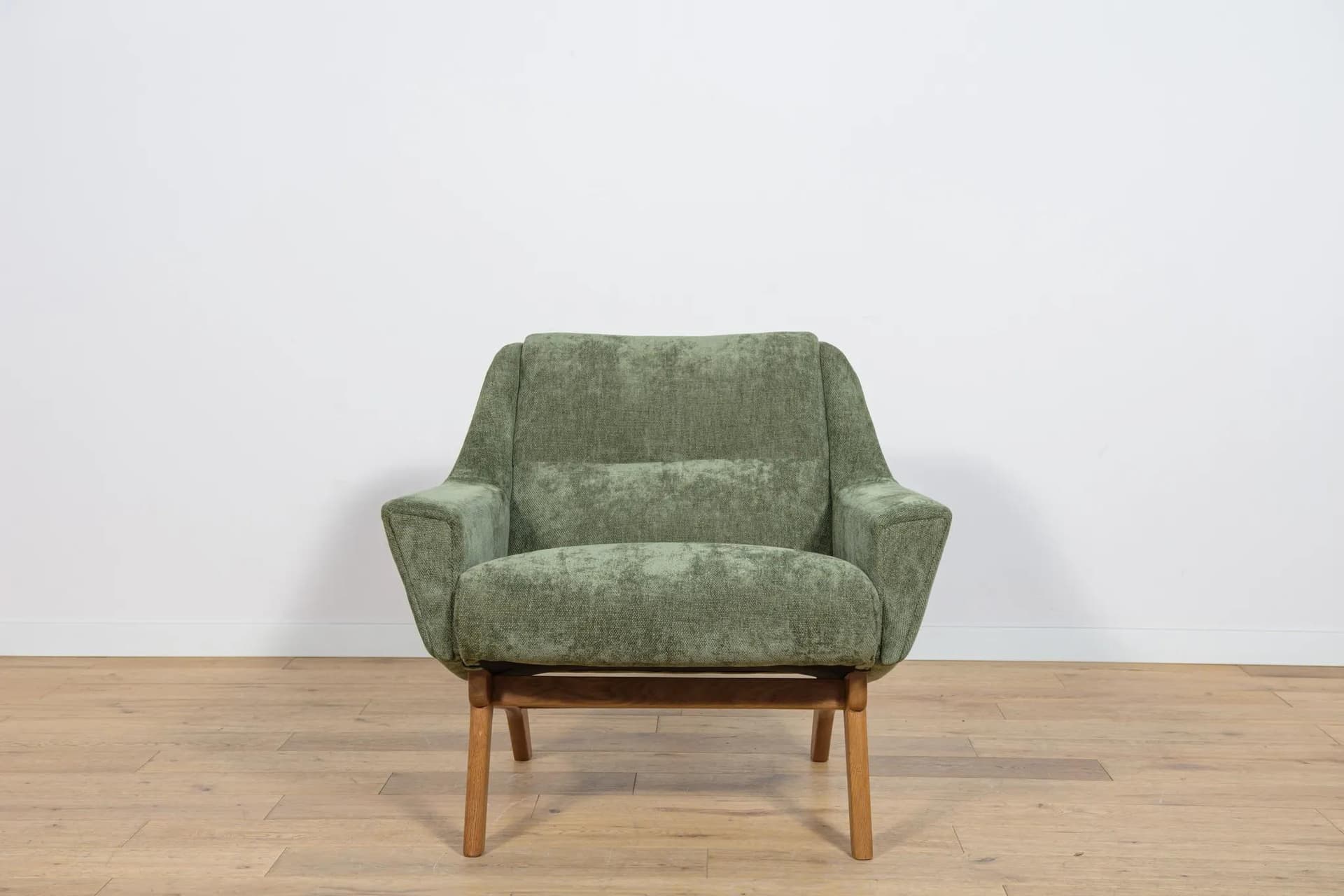 Armchair, olive green, oak, Denmark, 1960s. - 74435