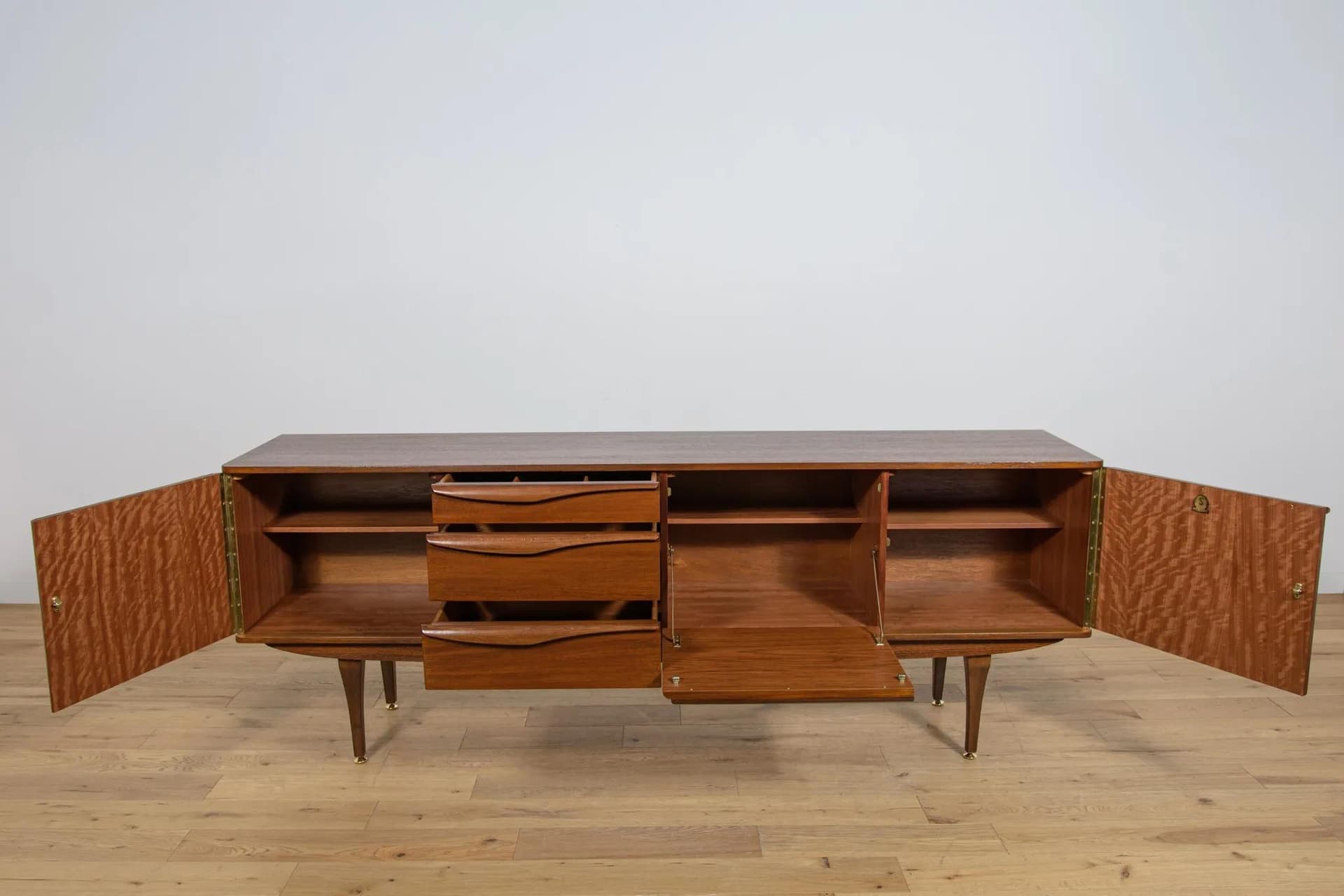 Sideboard, brown teak, Stonehill, United Kingdom, 1960s - 74228