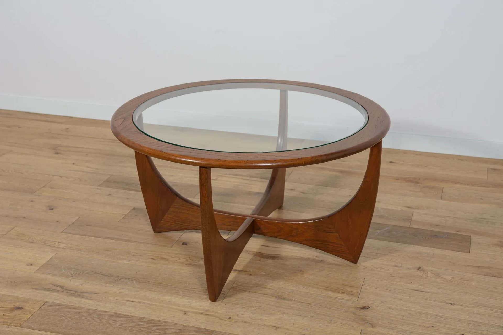Coffee table Astro, brown teak, by V. Wilkins, G-Plan, United Kingdom, 1960s. - 75401