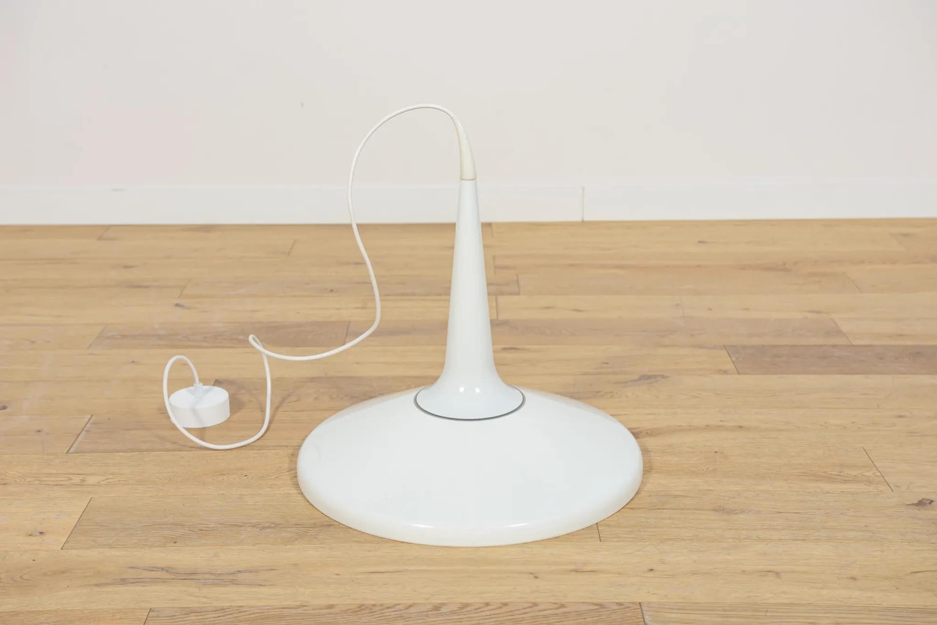 Pendant lamp Juicy, white aluminum, by K. Salto, T. Sigsgaard, Fritz Hansen, Denmark, 21st c. - 75381