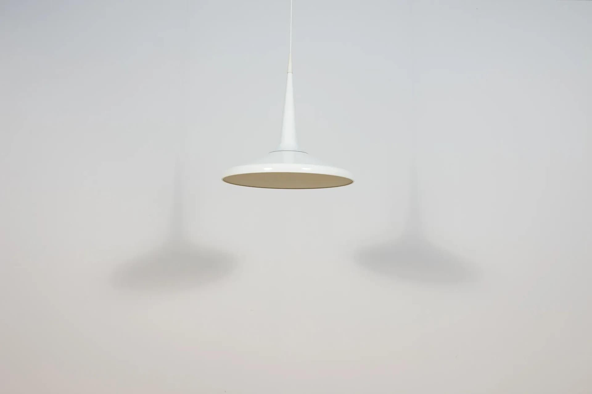 Pendant lamp Juicy, white aluminum, by K. Salto, T. Sigsgaard, Fritz Hansen, Denmark, 21st c. - 75387