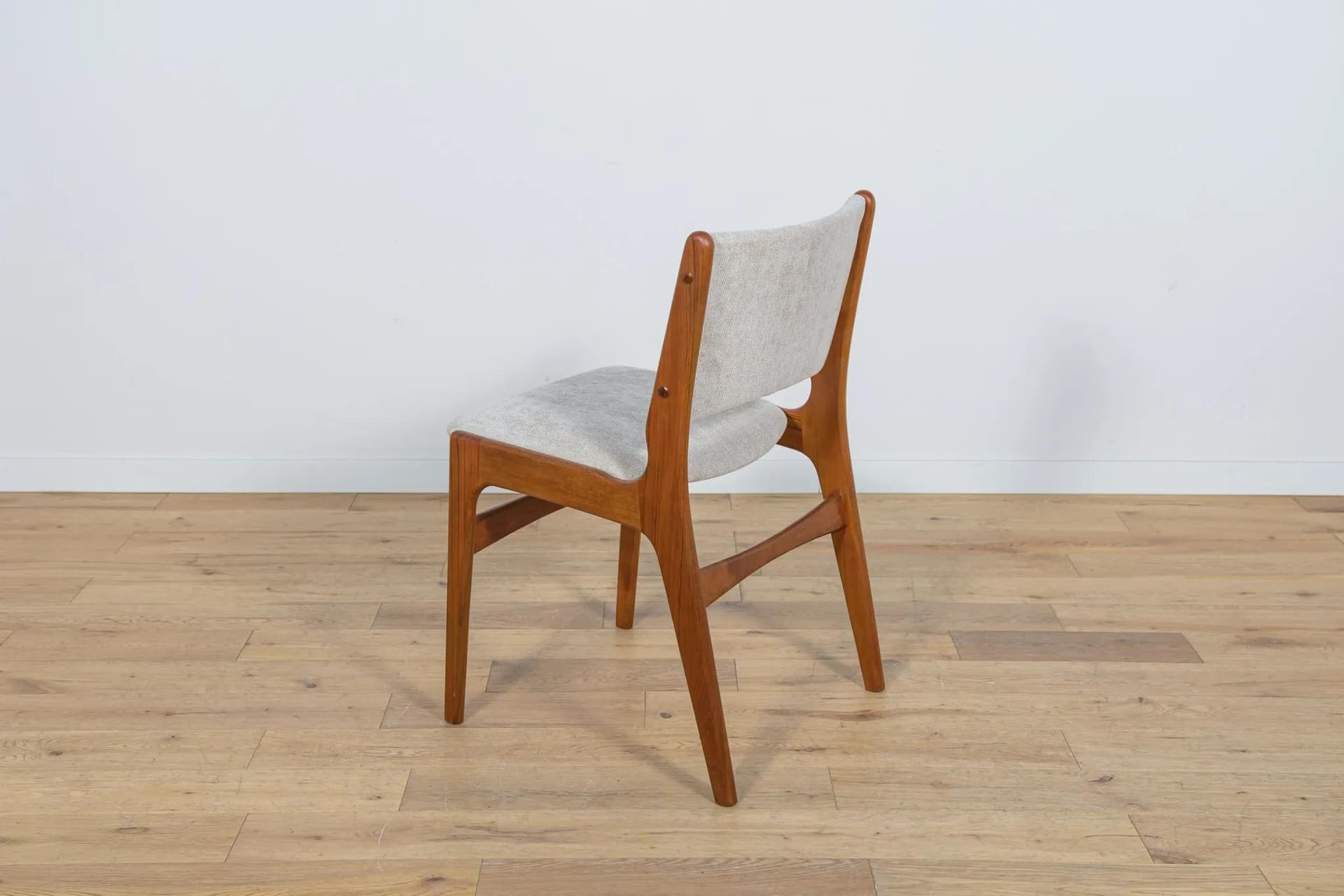 Set of six chairs, light brown teak, by J. Andersen, Denmark, 1960s. - 75367