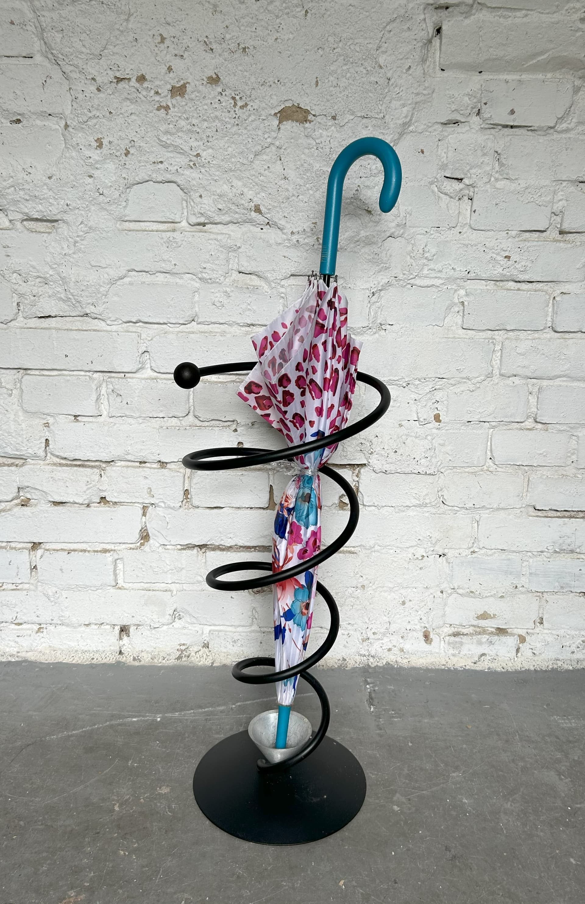 Parasolnik spiralny, metal czarny, lata 80. - 75946