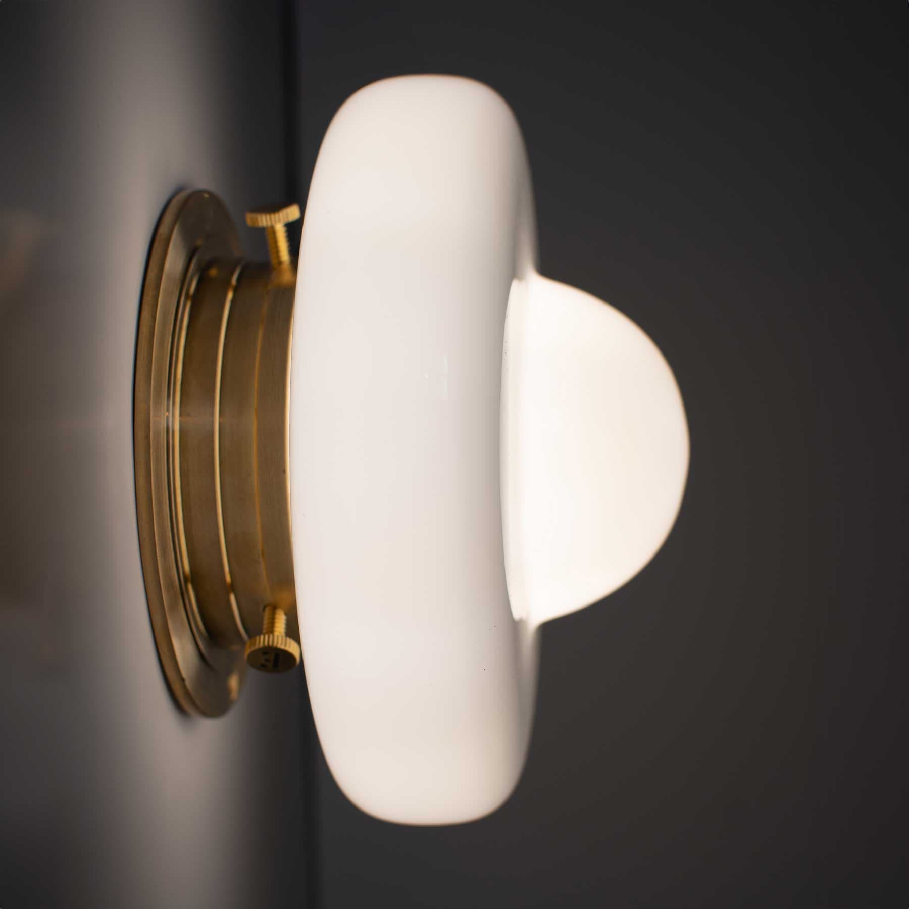 Kinkiet Busola szło opalowe, mosiądz, Embassy Interiors - 75995