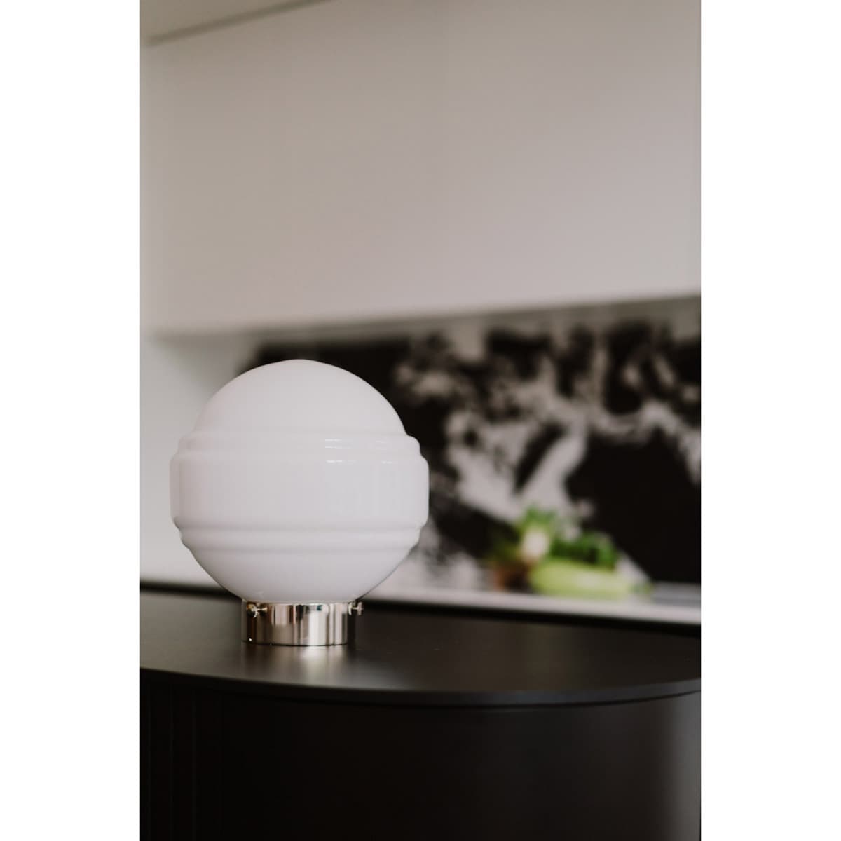 Lampa stołowa Saturn szkło, nikiel, Embassy Interiors - 76220