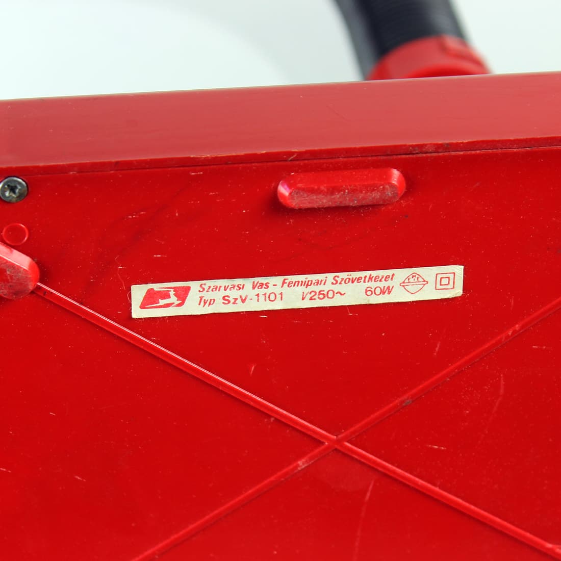 Lampa stołowa Space Age, plastik czerwony czarny, Węgry, lata 60. - 90876