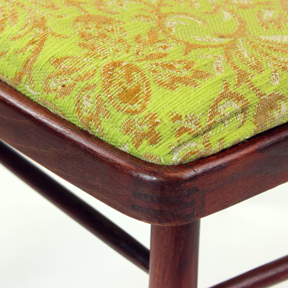 Zestaw czterech krzeseł, dąb brązowy, TON, Czechosłowacja, lata 60. - 90890