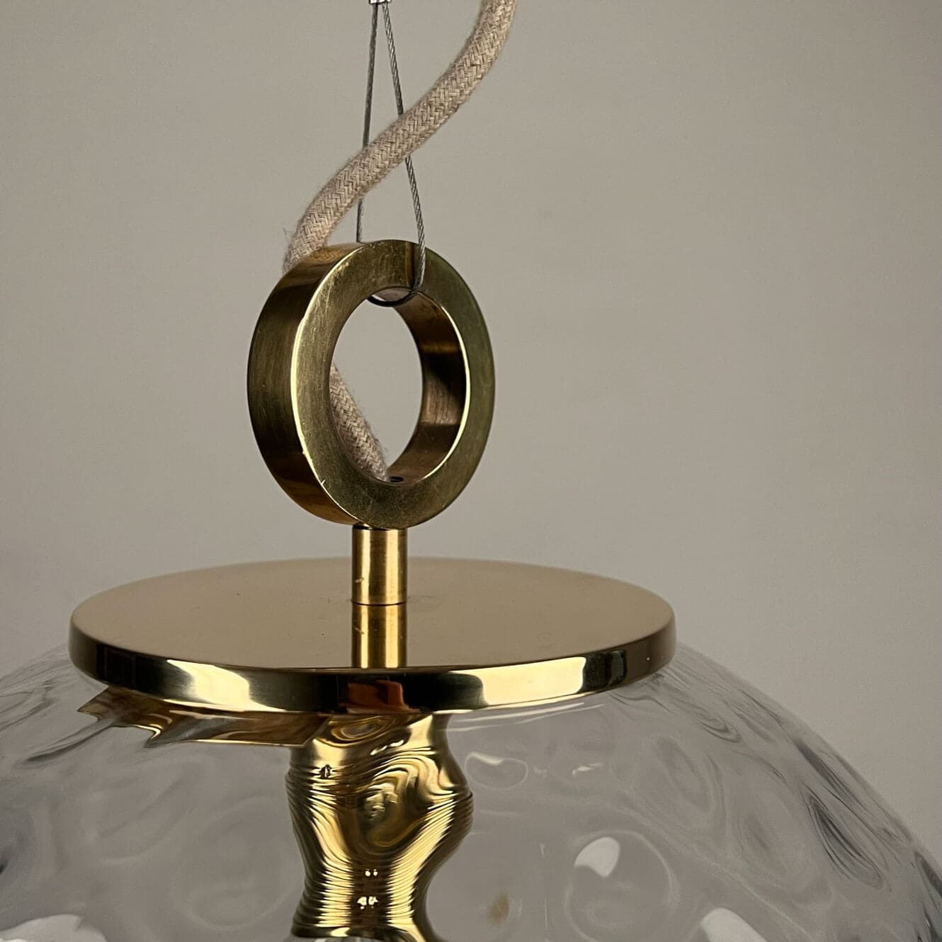 Lampa wisząca z pierścieniem Kula Refleksyjna 250 szkło, mosiądz, Embassy Interiors - 77435