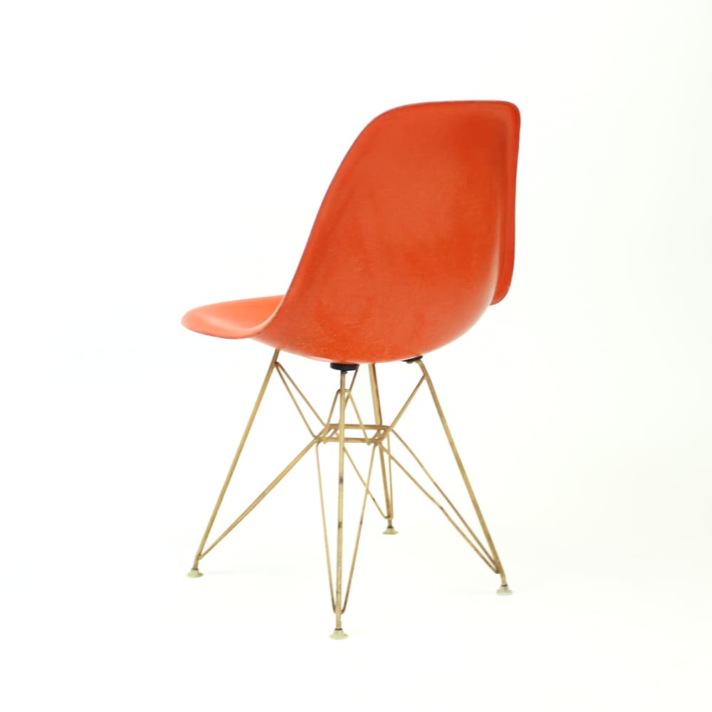 Krzesło, pomarańczowy plastik, proj. C. & R. Eames, Herman Miller, USA, lata 60. - 90945