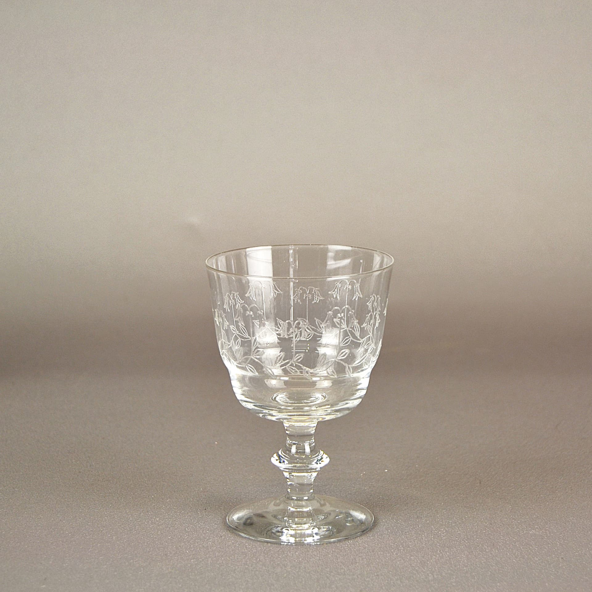 Zestaw sześciu kieliszków, przejrzysty kryształ, Francja, początek XX w. - 567