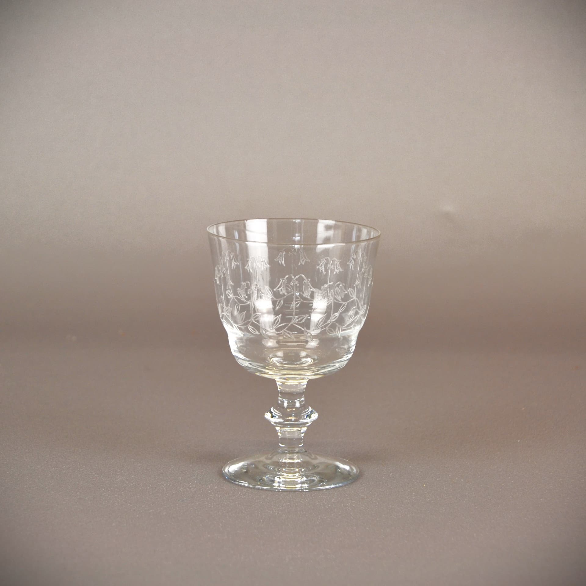 Zestaw sześciu kieliszków, przejrzysty kryształ, Francja, początek XX w. - 570