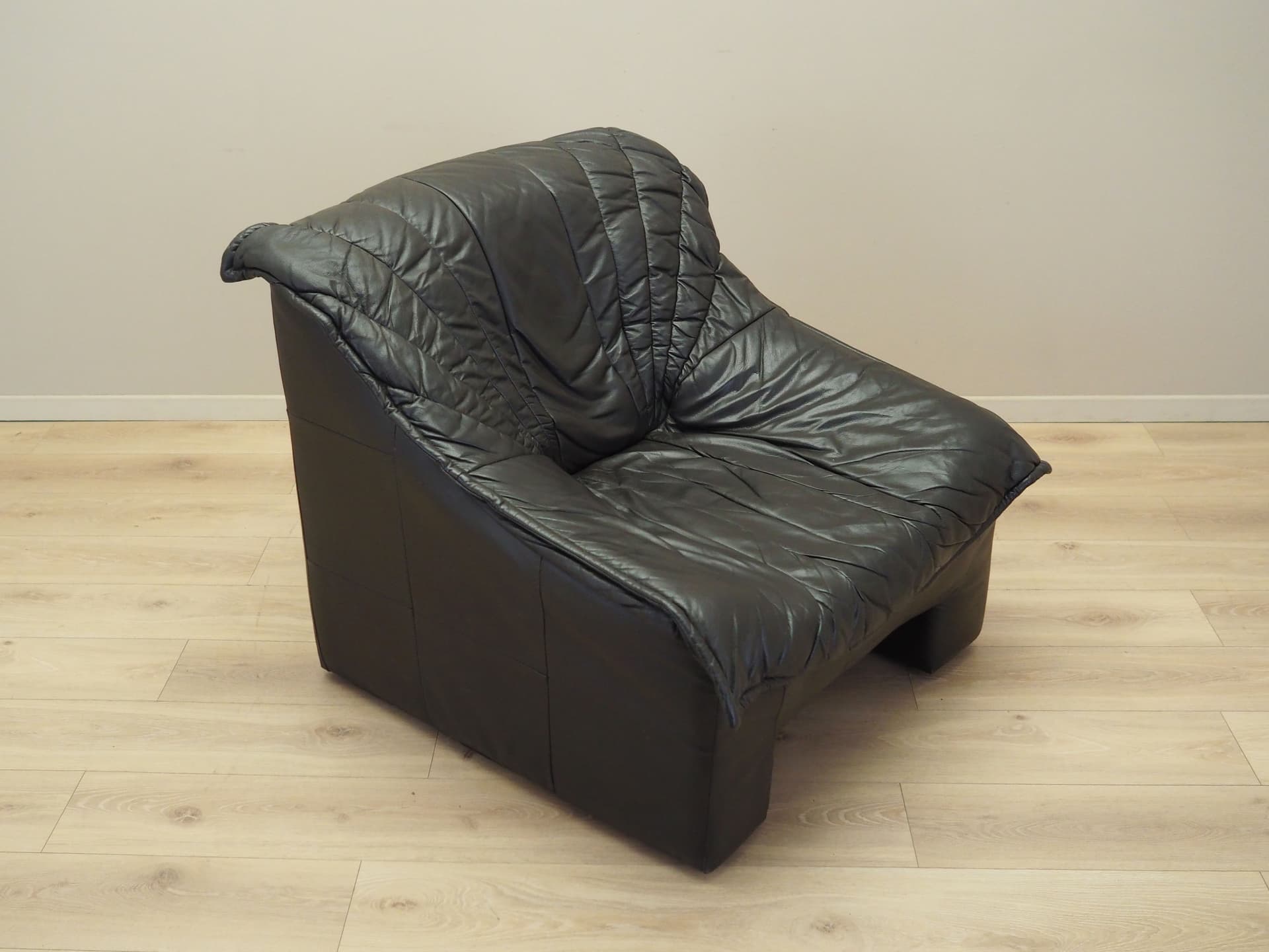Armchair, dark brown natural leather, Italy, 1960s. - 78742