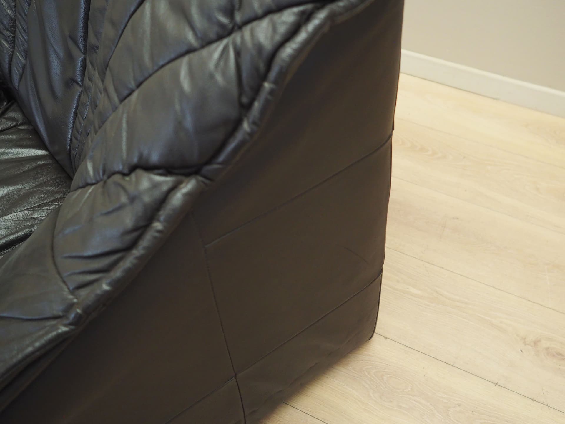 Armchair, dark brown natural leather, Italy, 1960s. - 78777