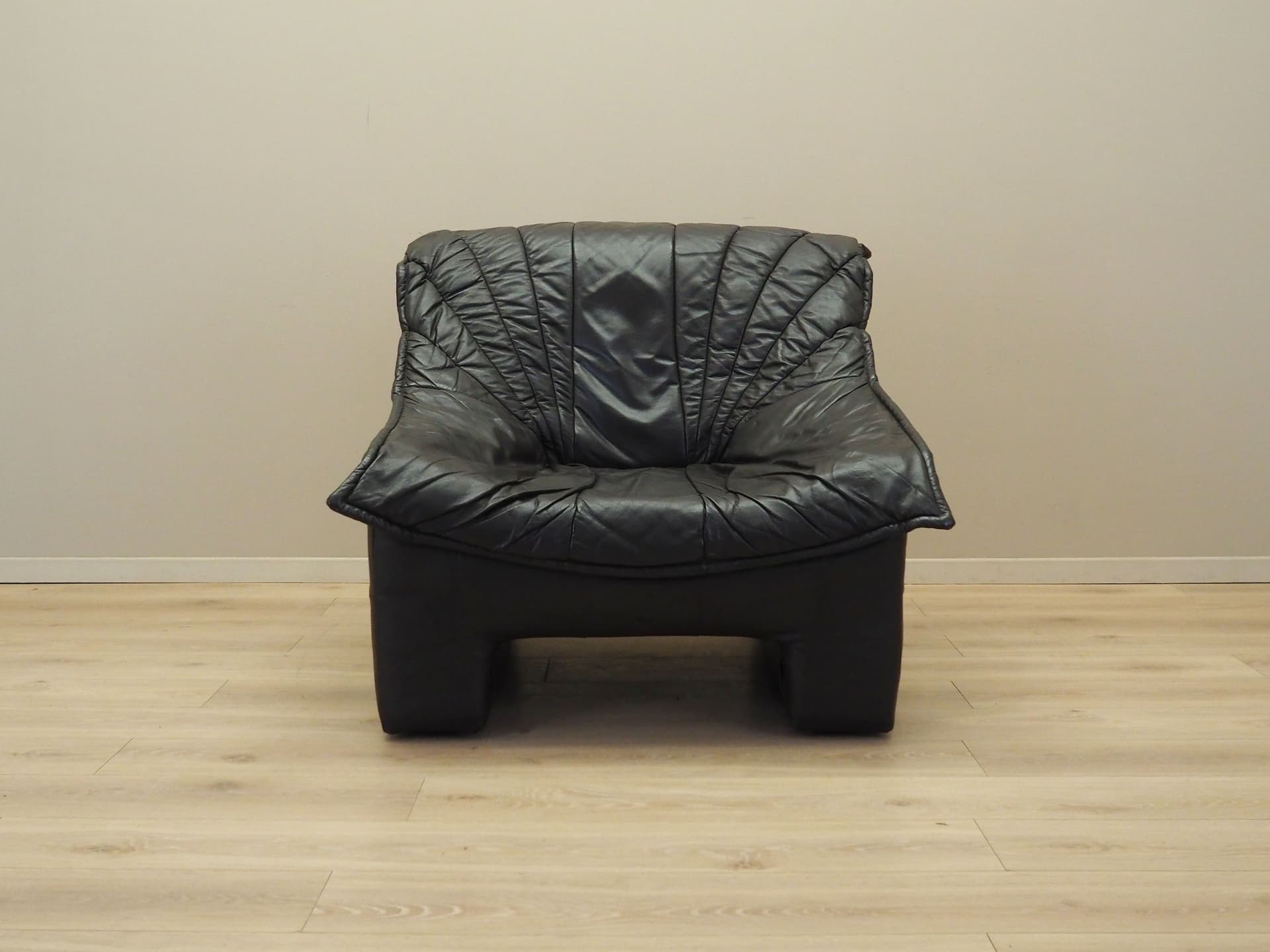 Armchair, dark brown natural leather, Italy, 1960s. - 78775