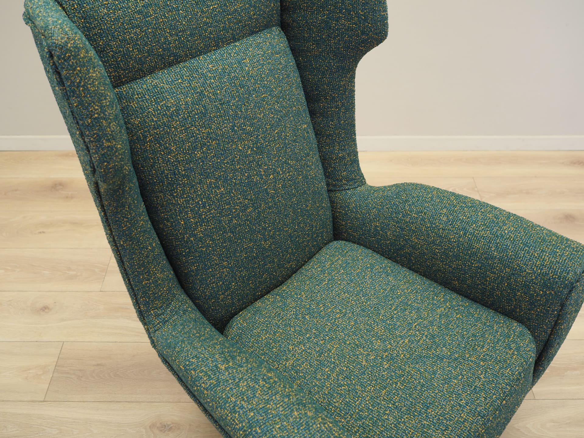 Lounge chair, green fabric, Italy, 1970s. - 78871