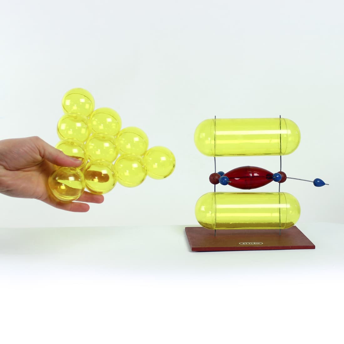 Model cząsteczki etylenu, multikolor, plastik, Czechosłowacja, lata 60. - 91121