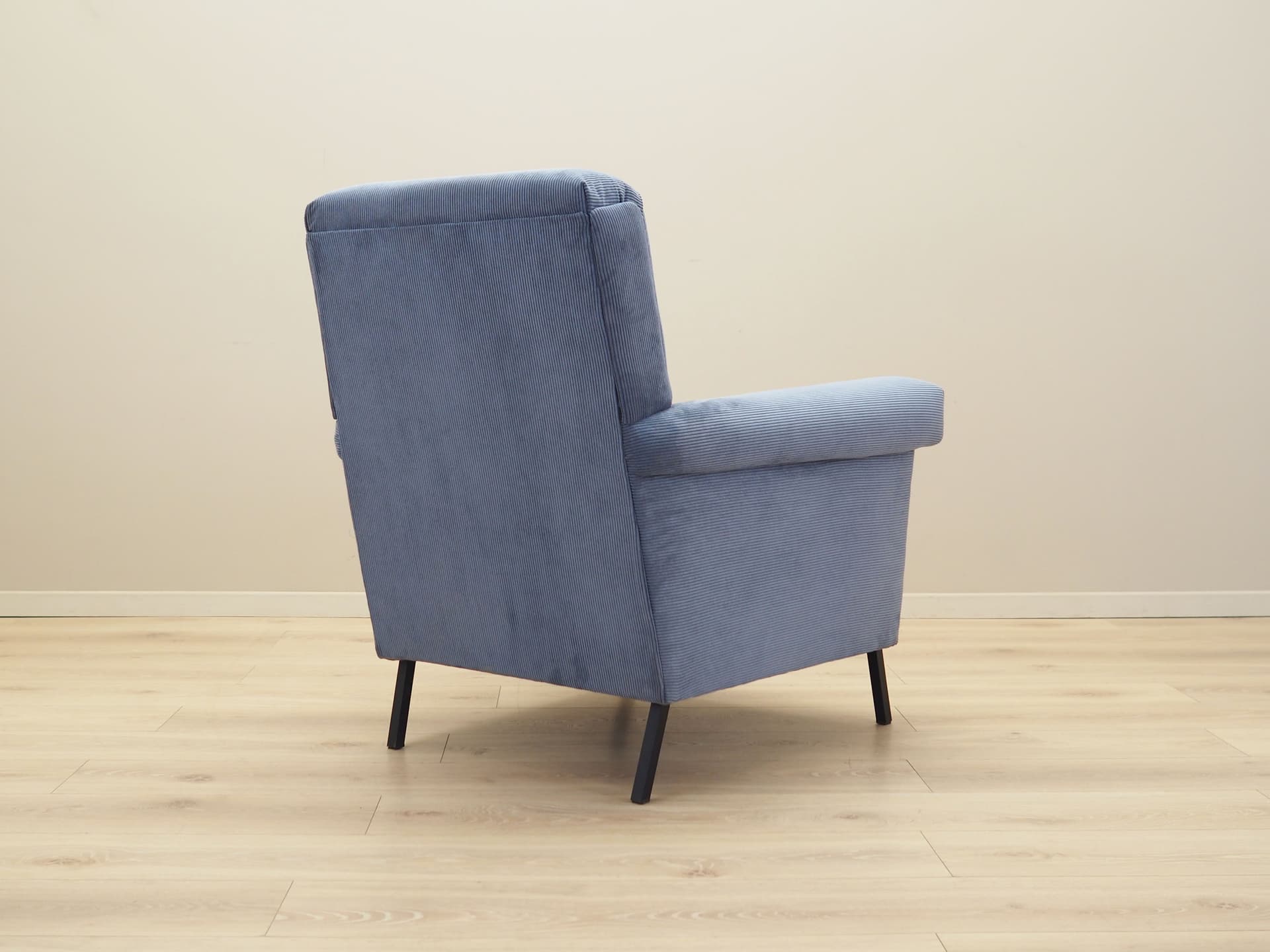 Fotel wypoczynkowy, niebieski, sztruks, metal czarny, Włochy, lata 70. - 78943