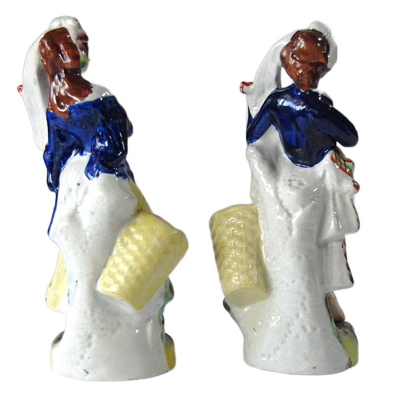 Wielobarwne figurki kominkowe z ceramiki, Staffordshire, Anglia, XIX w. - 6281