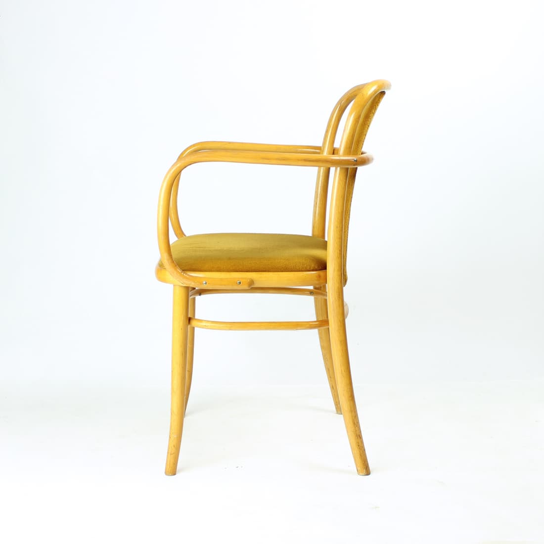 Krzesło, złoty velvet, dąb, proj. J. Hoffmann, TON, Czechosłowacja, lata 30. - 91167