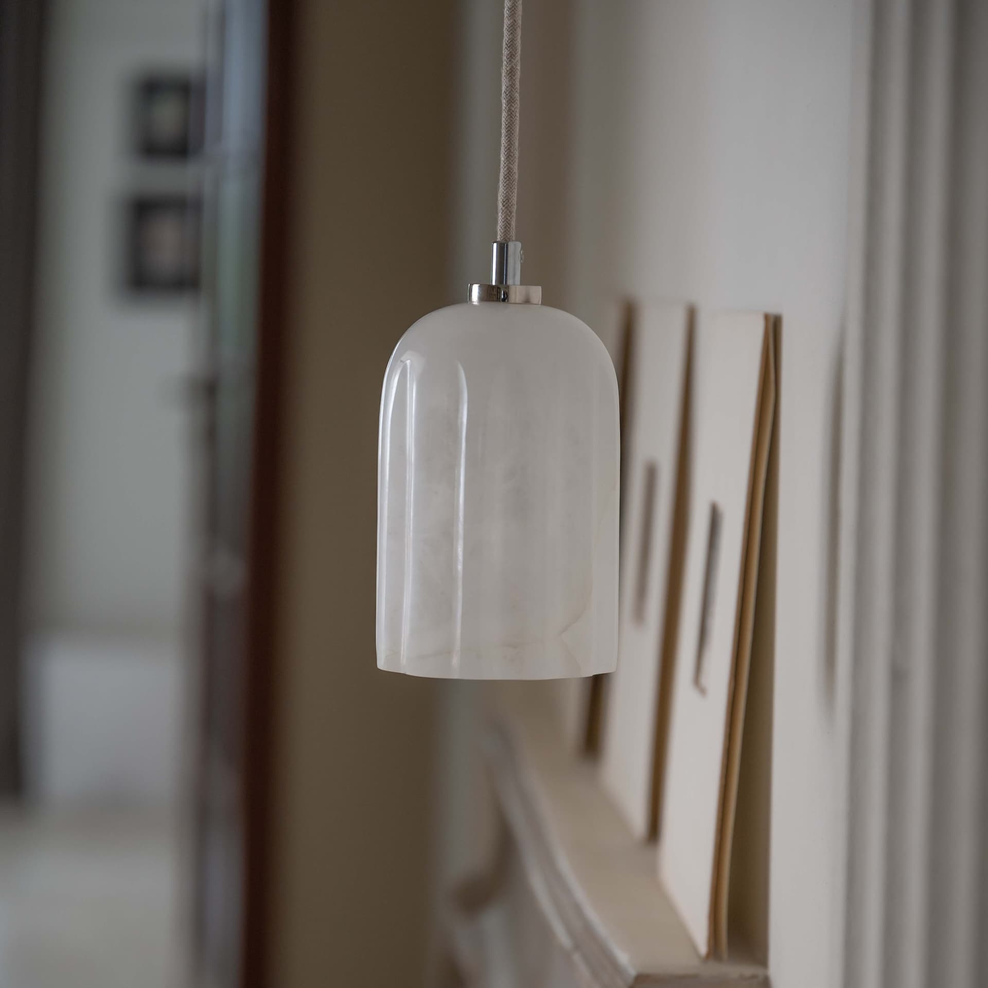 Lampa wisząca Urania biały alabaster, nikiel, Embassy Interiors - 89760