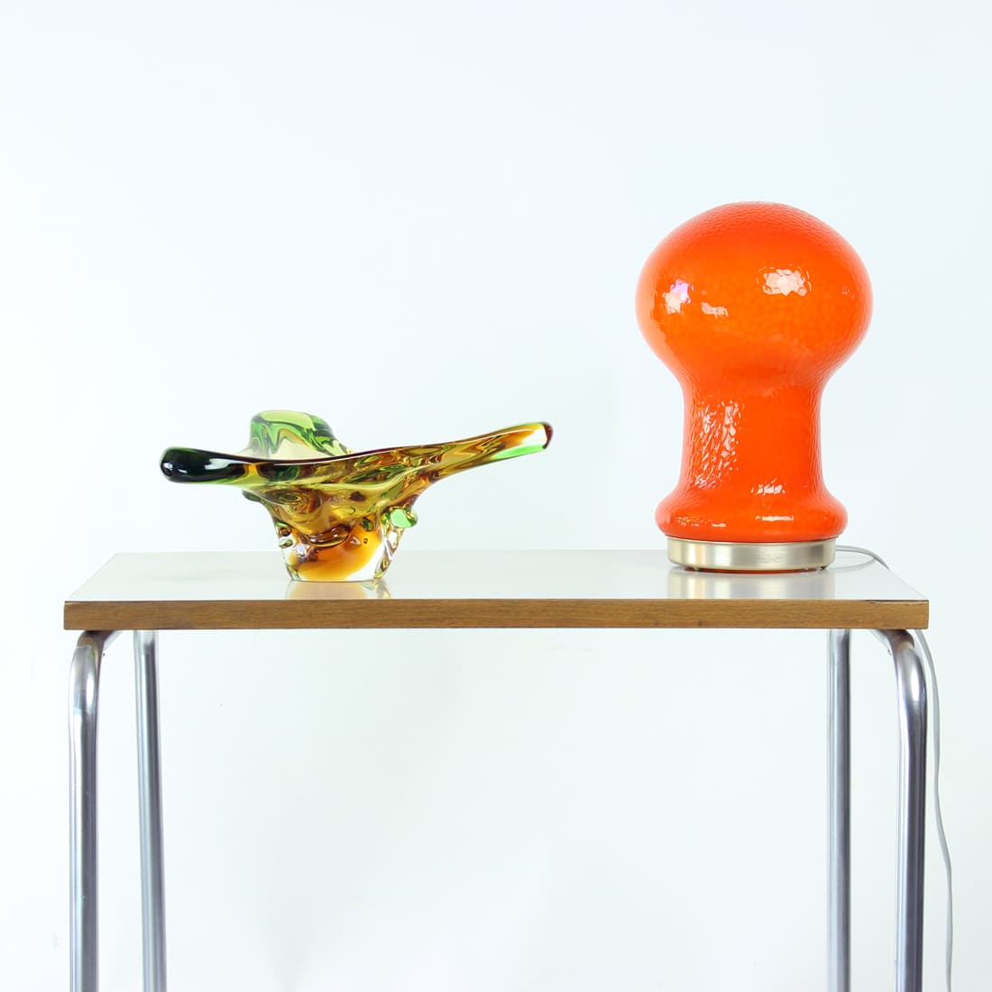 Stolik boczny, szary, formika, stal chromowana, Czechosłowacja, lata 60. - 91358