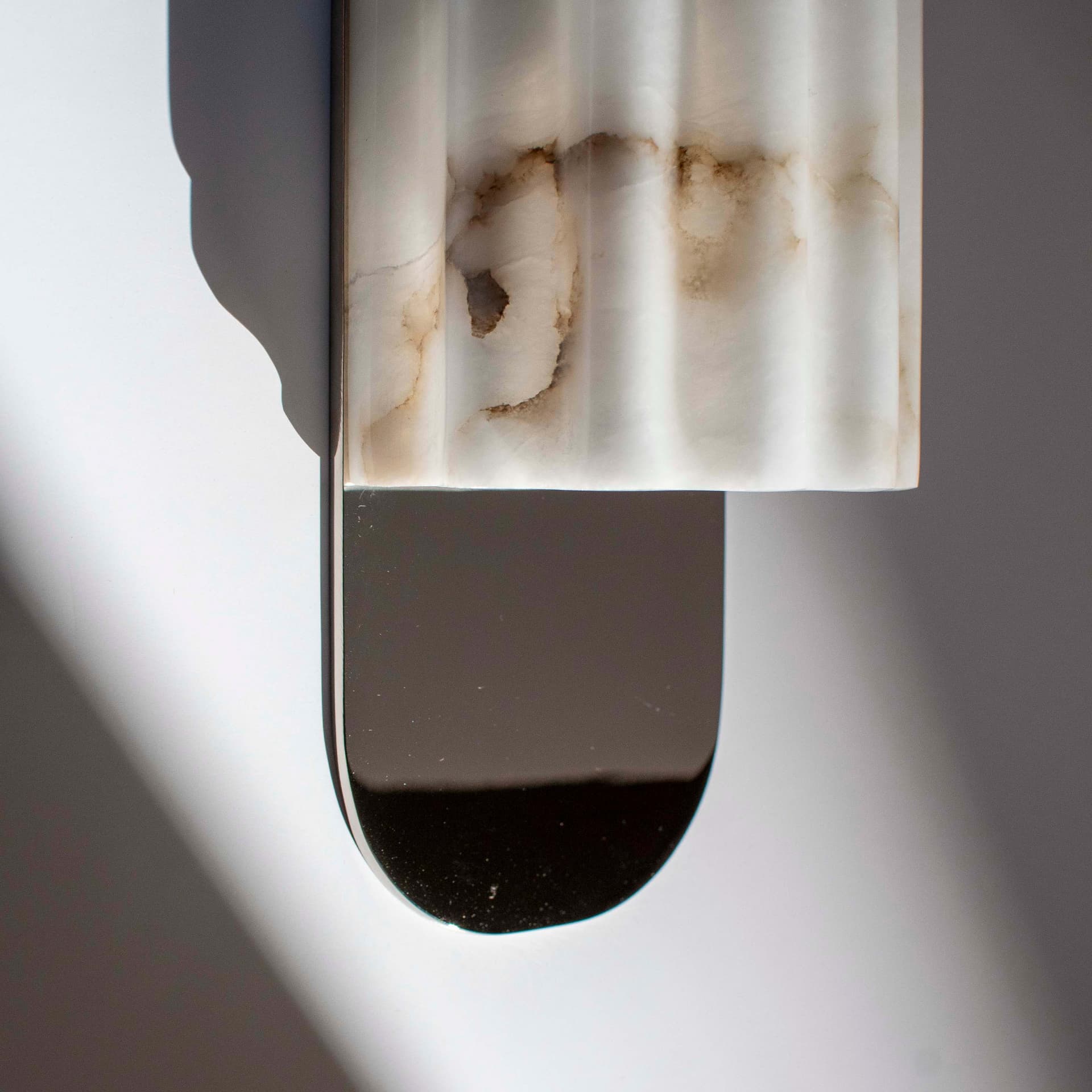 Kinkiet Urania wzorzysty alabaster, nikiel, Embassy Interiors - 89797