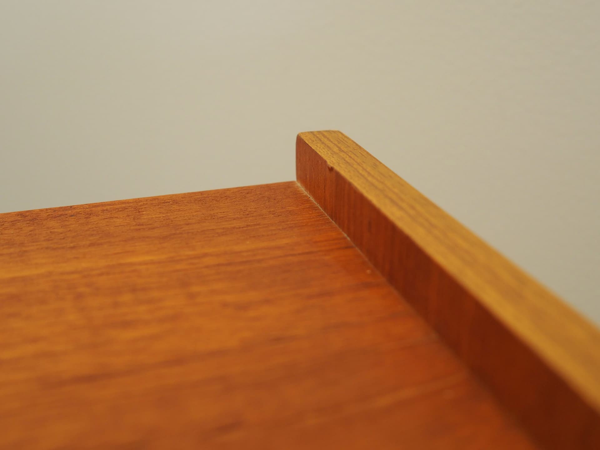 Bookcase, golden teak, Denmark, 1960s. - 80714