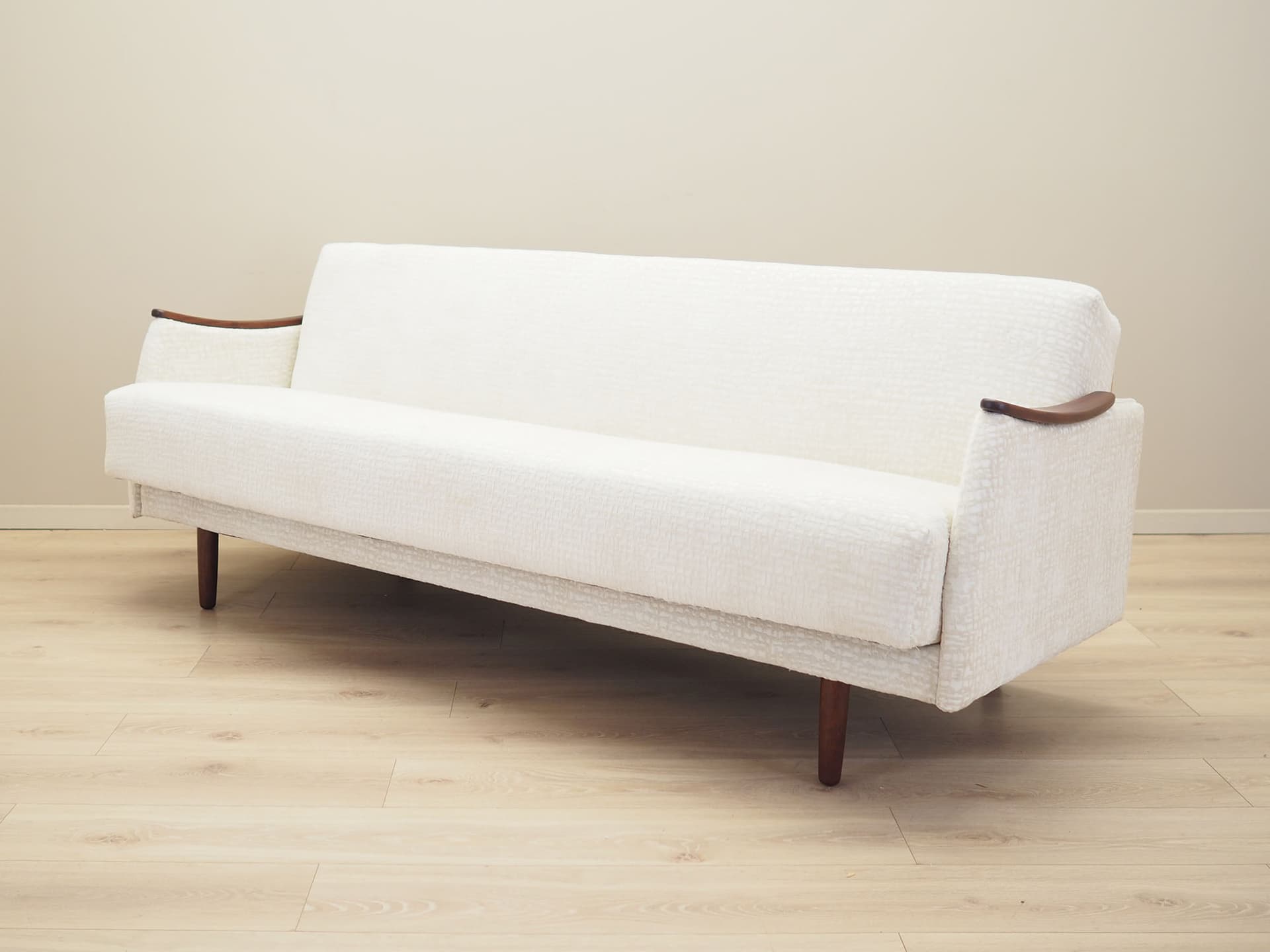 Sofa rozkładana, ivory white, tkanina, drewno teak, Dania, lata 70. - 80831