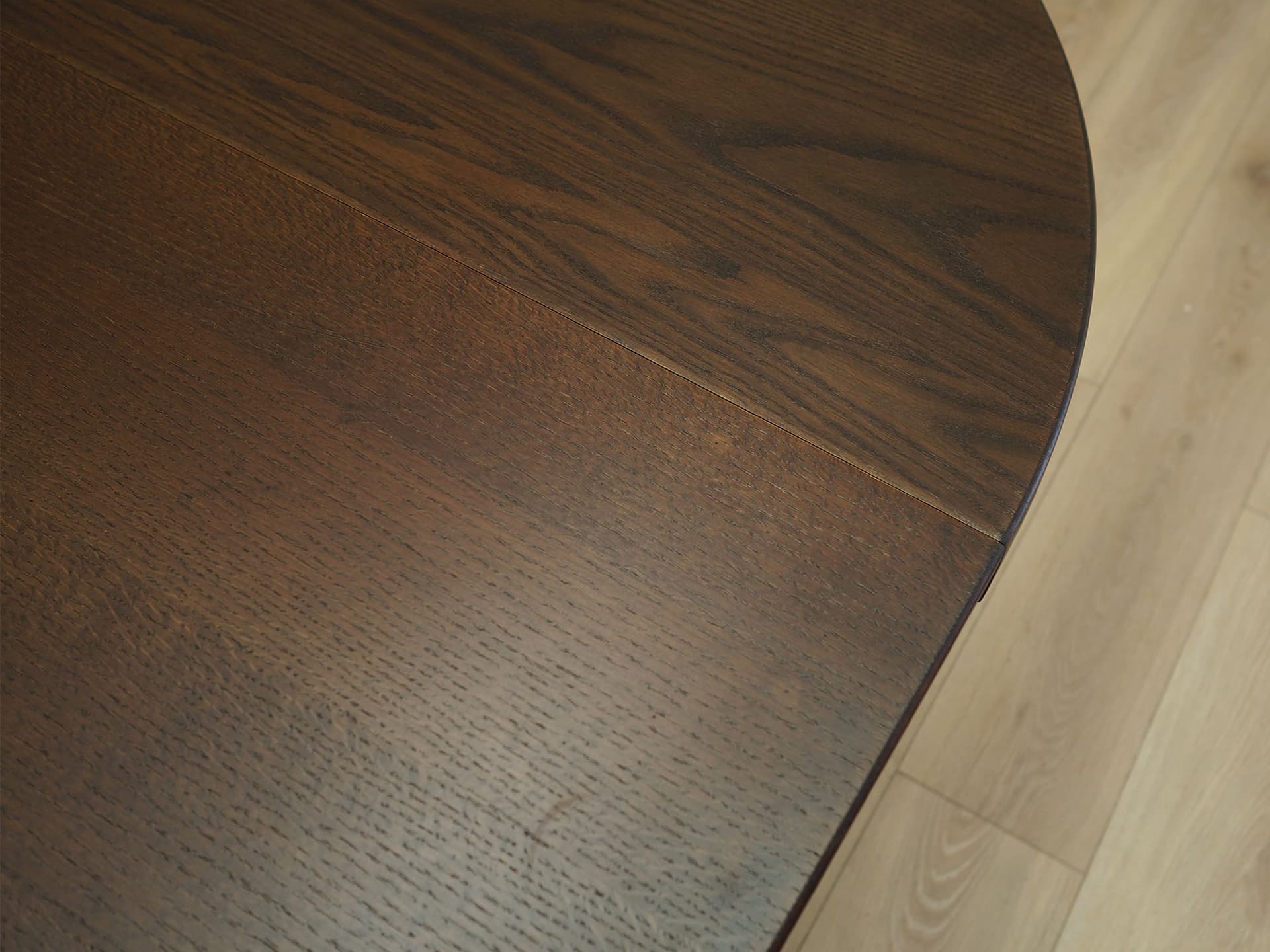 Stół okrągły, dąb ciemny, proj. K. Kristiansen, Dania, lata 70. - 80972