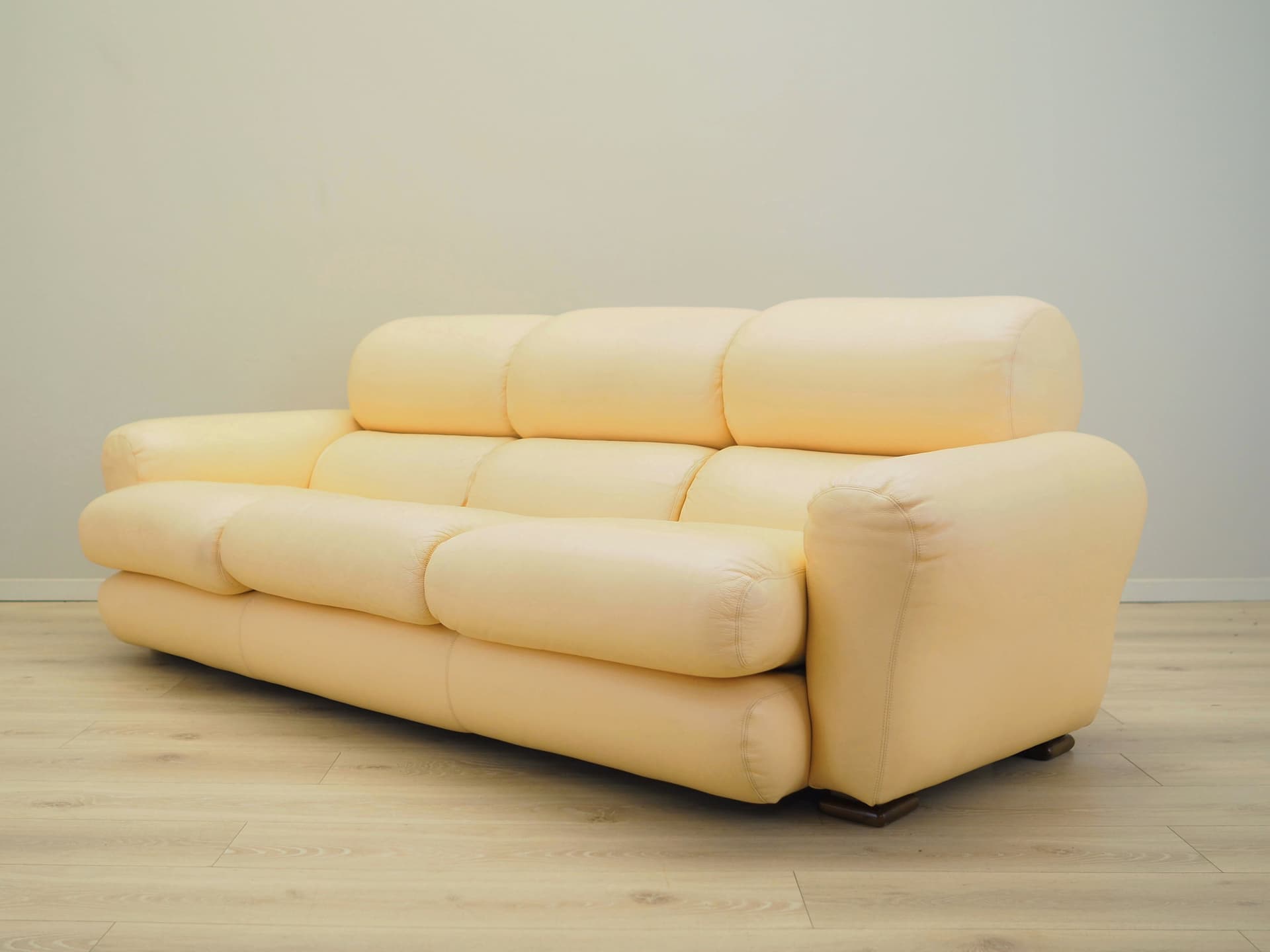 Sofa, żółty, skóra naturalna, Włochy, lata 60. - 81024