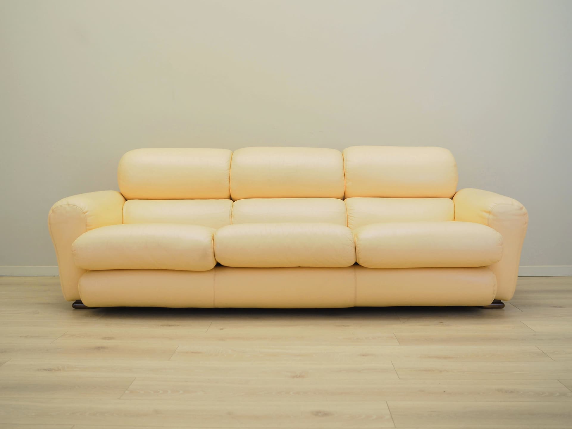 Sofa, żółty, skóra naturalna, Włochy, lata 60. - 81022