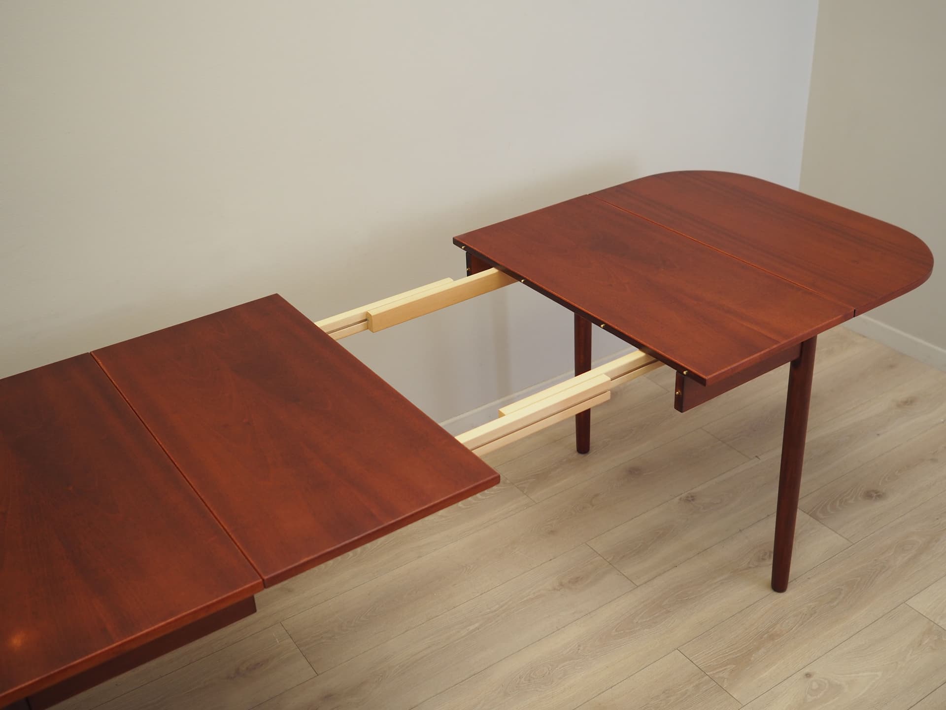 Stół rozkładany, mahoniowy brązowy, Dania, lata 70. - 81060