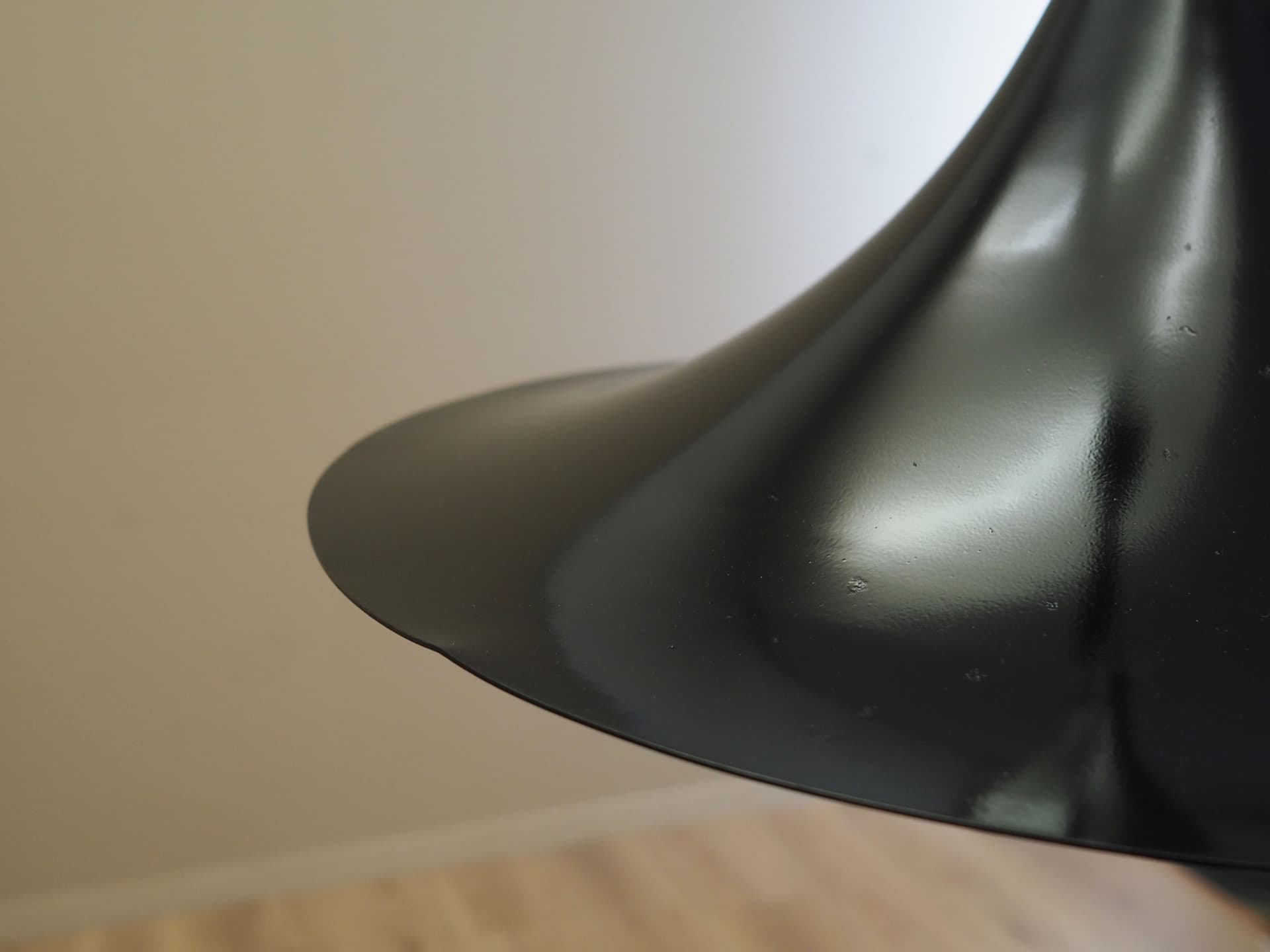 Lampa wisząca, czarny metal, Dania, lata 70. - 81654