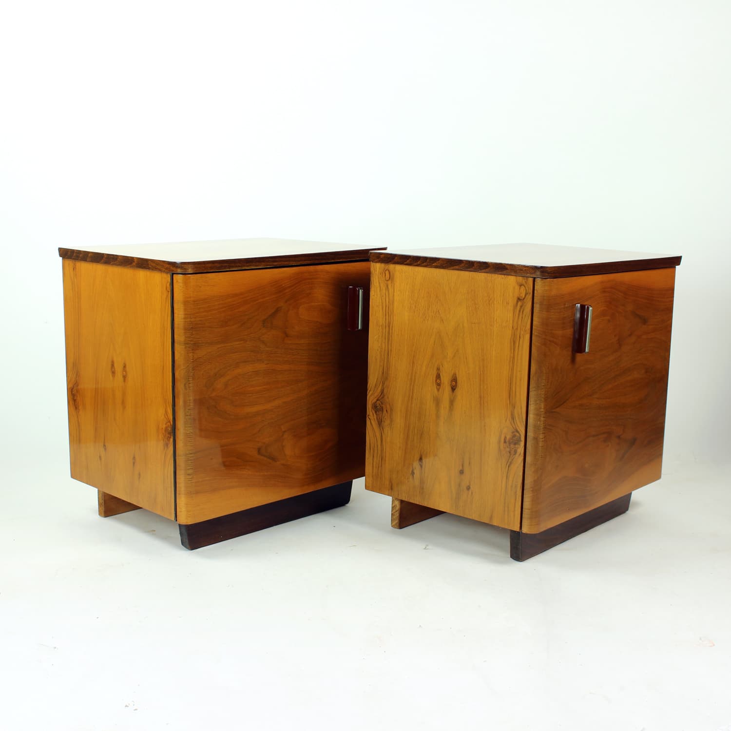 pair of nightstands, brown walnut, Czechoslovakia, 1960s - 91398