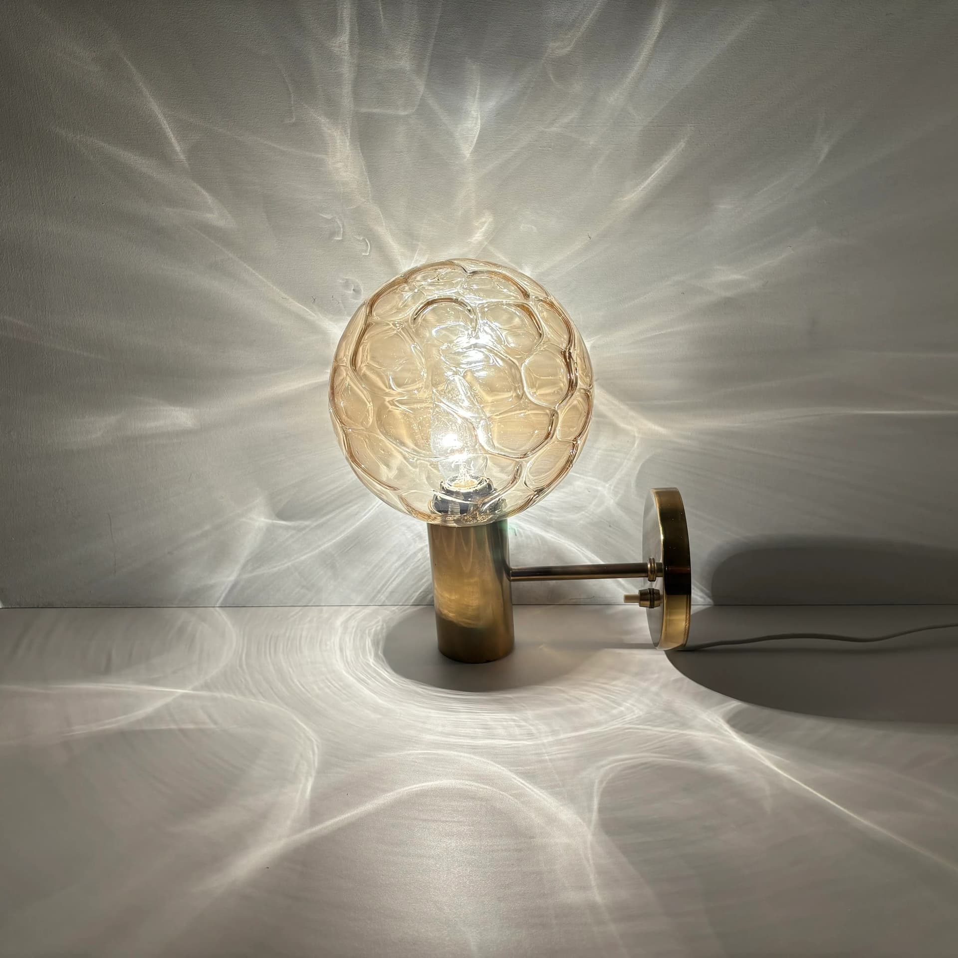 Para kinkietów, złoty, mosiądz, Laoni Belysning, Dania, lata 70. - 82195