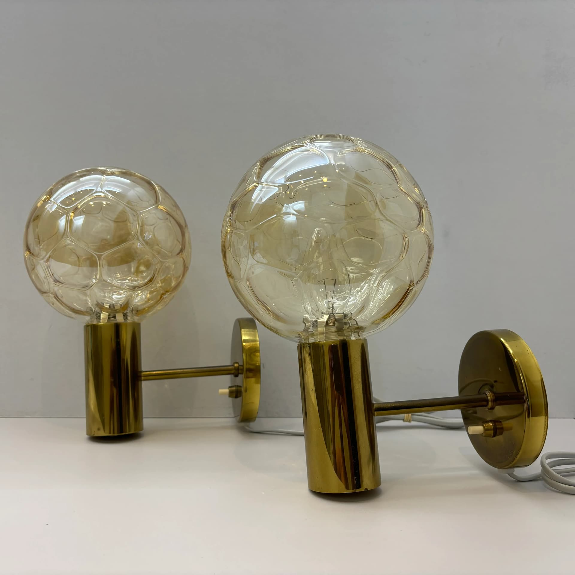 Para kinkietów, złoty, mosiądz, Laoni Belysning, Dania, lata 70. - 82200