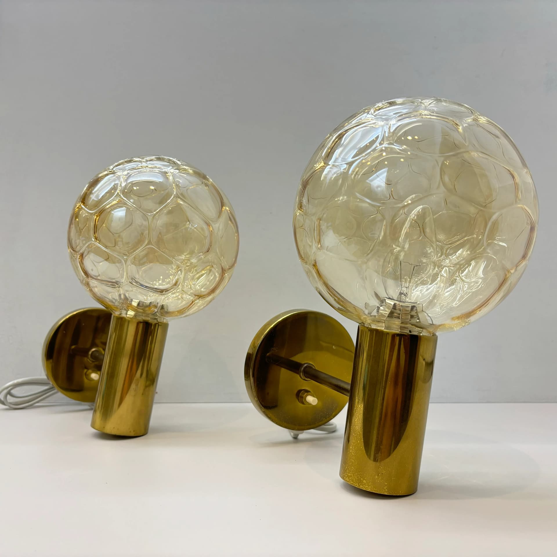 Para kinkietów, złoty, mosiądz, Laoni Belysning, Dania, lata 70. - 82190