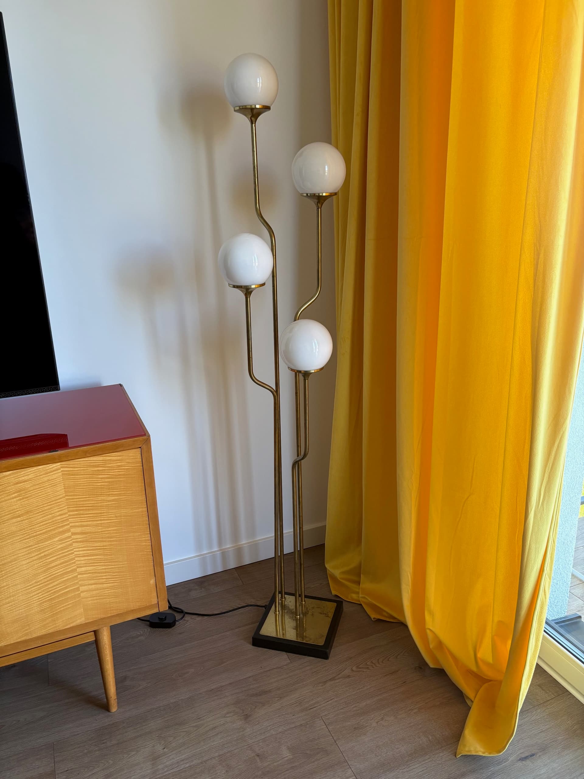 Lampa podłogowa, mosiądz złoty, proj. G. Reggiani, Włochy, lata 60. - 82349