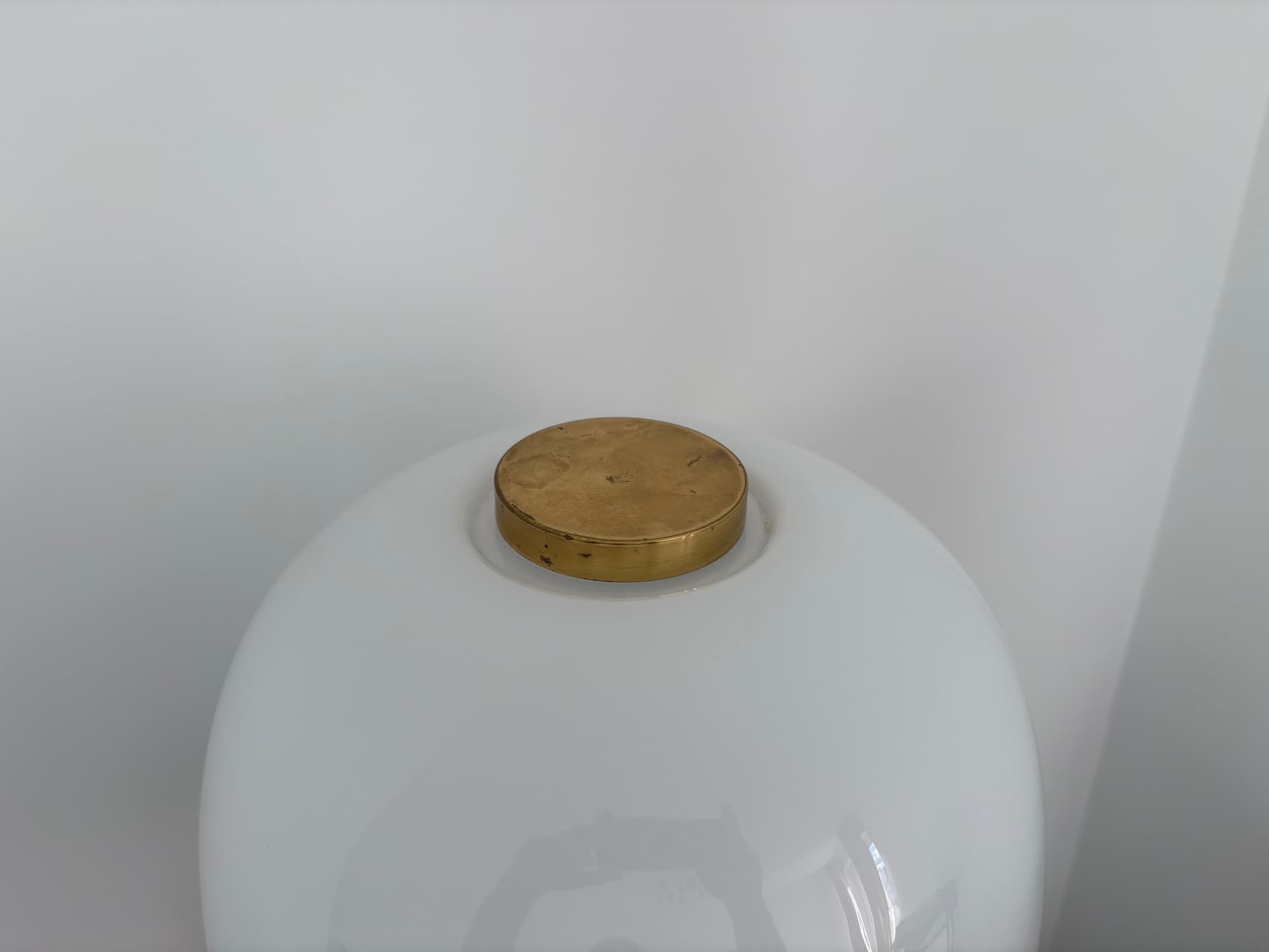 Lampa stołowa, szkło opalowe białe, mosiądz, Limburg, Niemcy, lata 70. - 82364