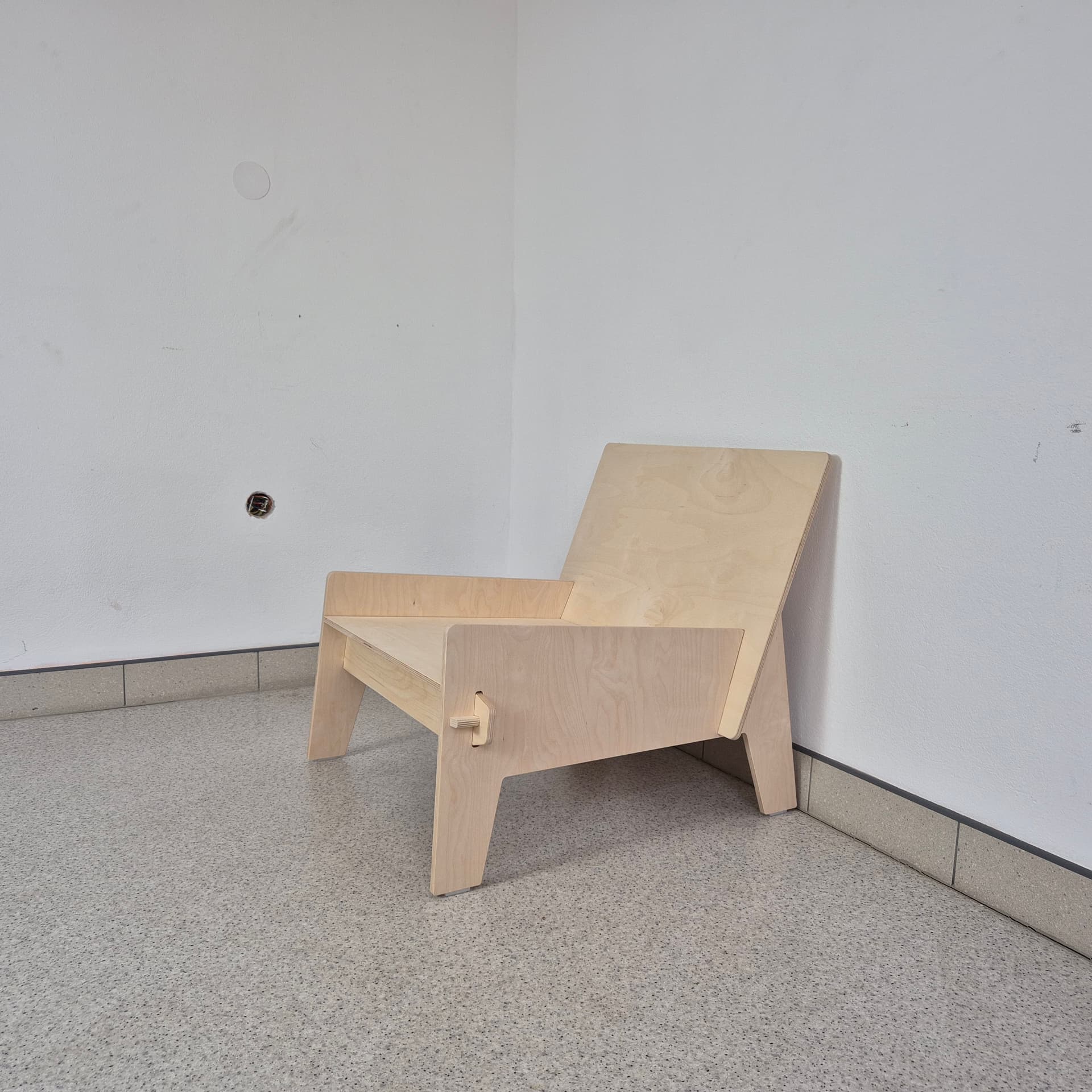 Fotel z serii Överallt proj. I. Diabaté K. i K. Gouriou dla Ikei, 2019 - 82610