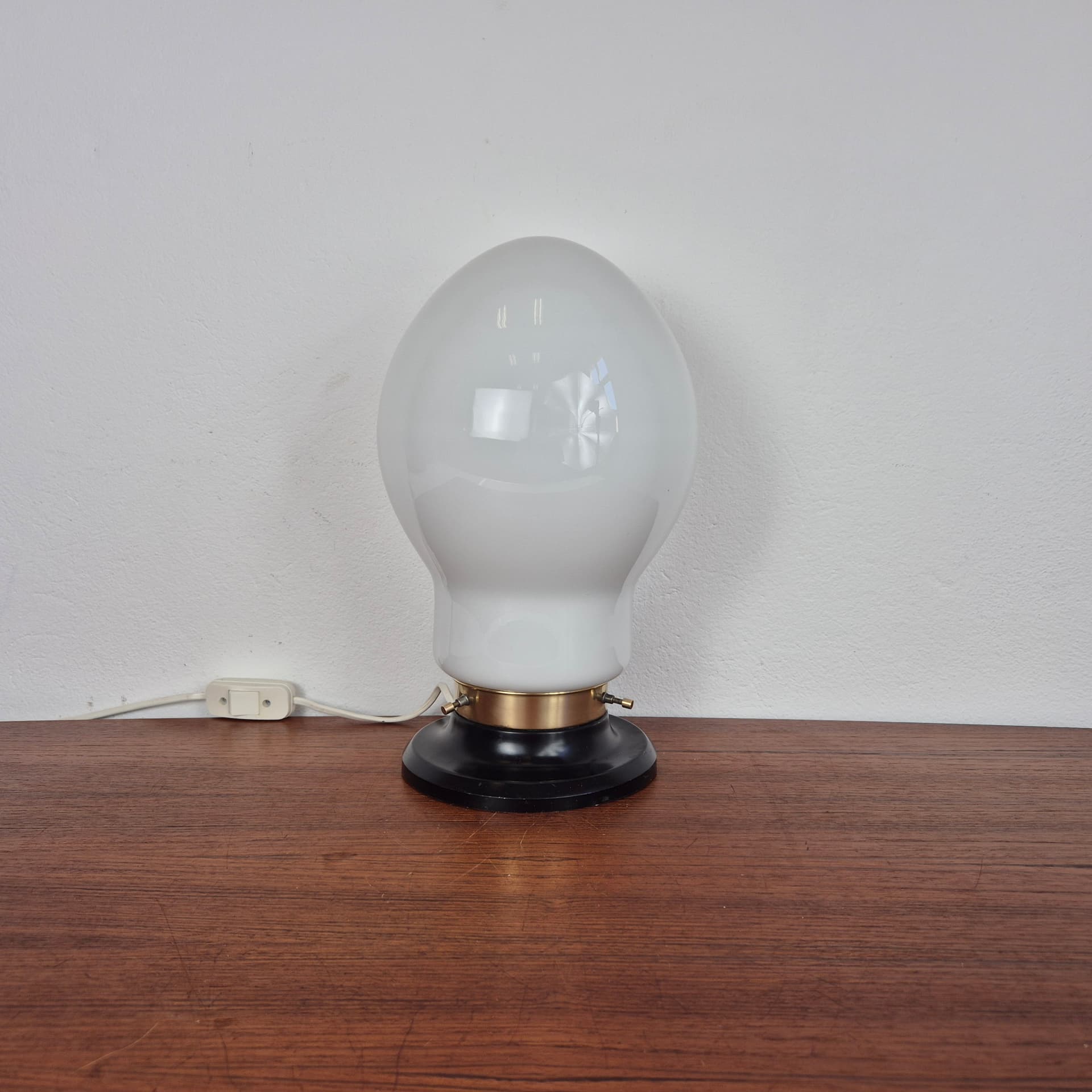 Szklana lampa stołowa, Włochy, lata 70 - 82618