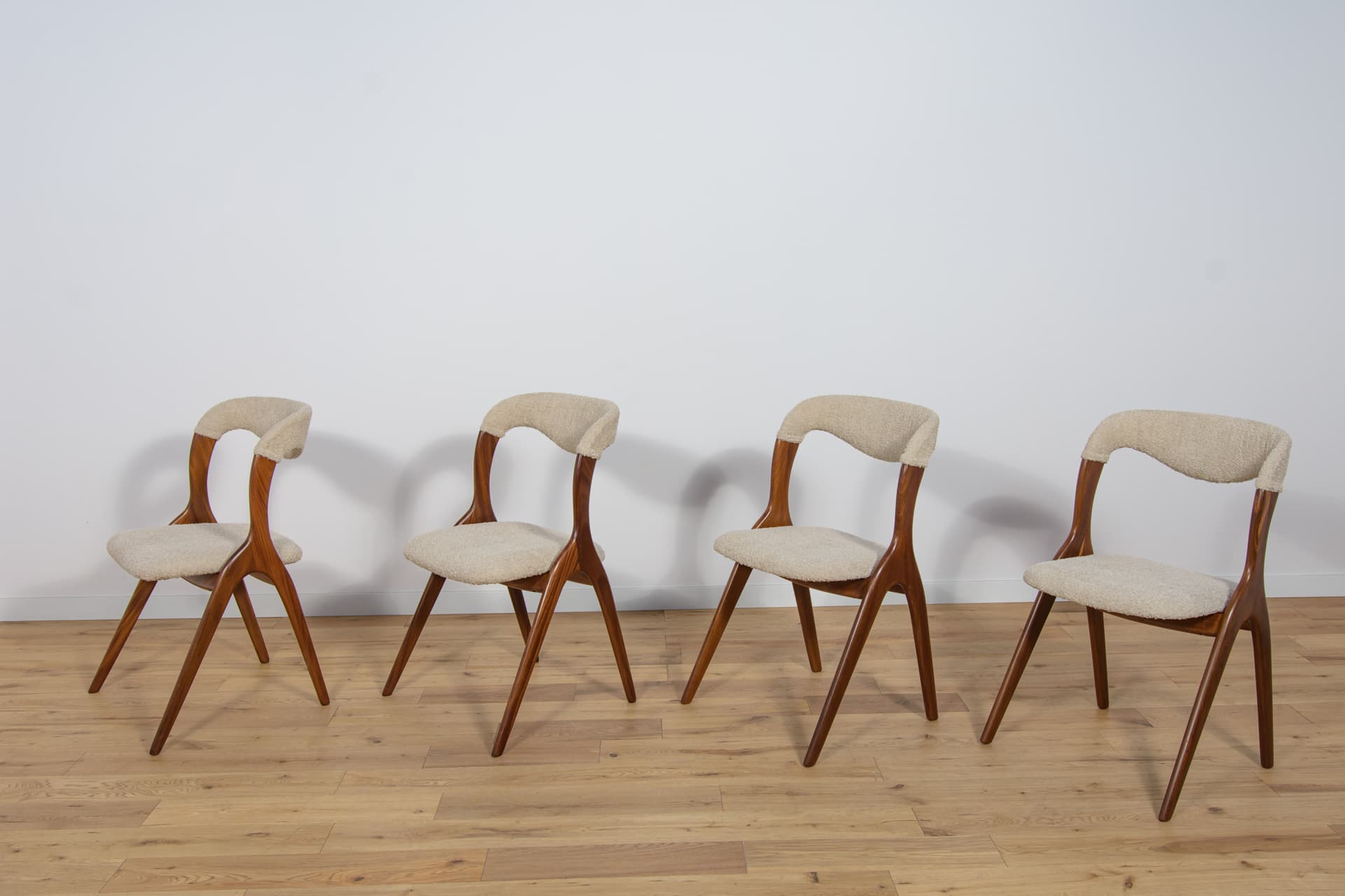 Komplet czterech krzeseł Model Sonja, proj. Johannes Andersen, Vamo Sonderborg, Dania, lata 60. - 82766