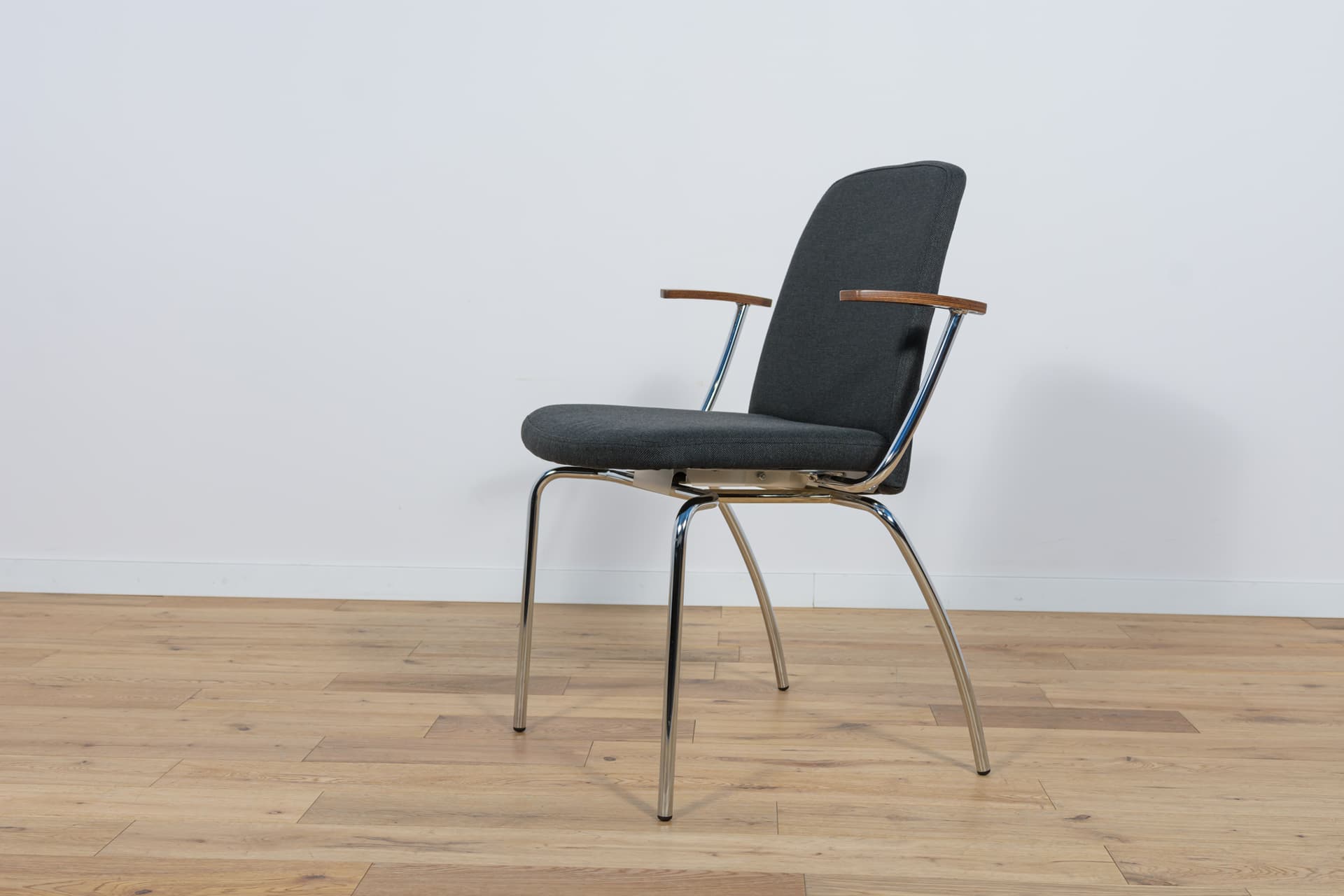 Komplet czterech foteli konferencyjnych, Cube Design - 82800