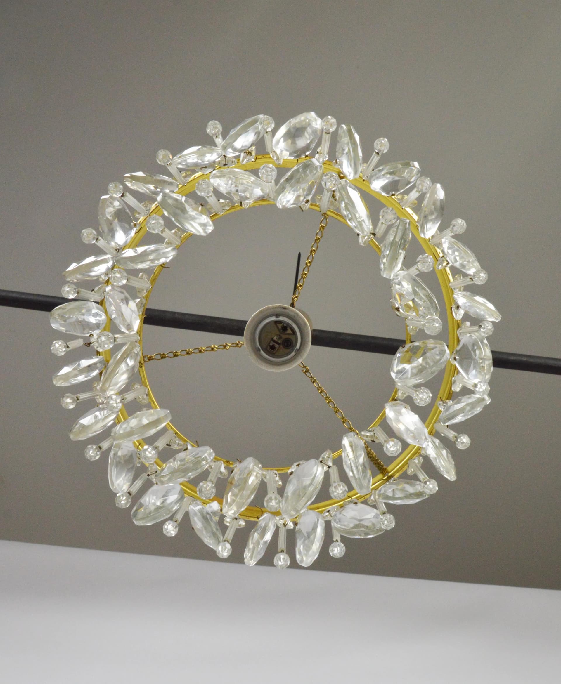 Żyrandol, złoty, metal, szkło, Polska, lata 70. - 86955