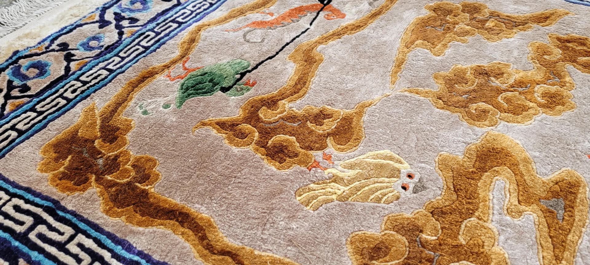 Dywan orientalny, jedwab beżowy, Chiny, początek XX w., 125x235cm - 89157