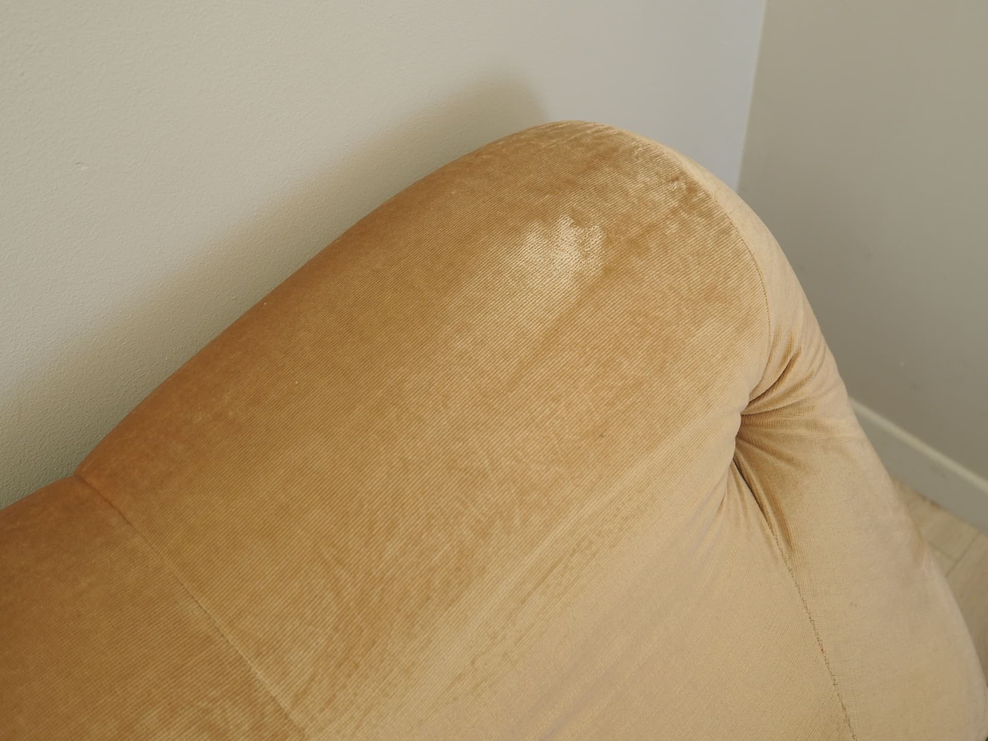 Sofa modułowa, velvet złoty, proj. R. Maturi, Mimo Padova, Włochy, lata 70. - 83348