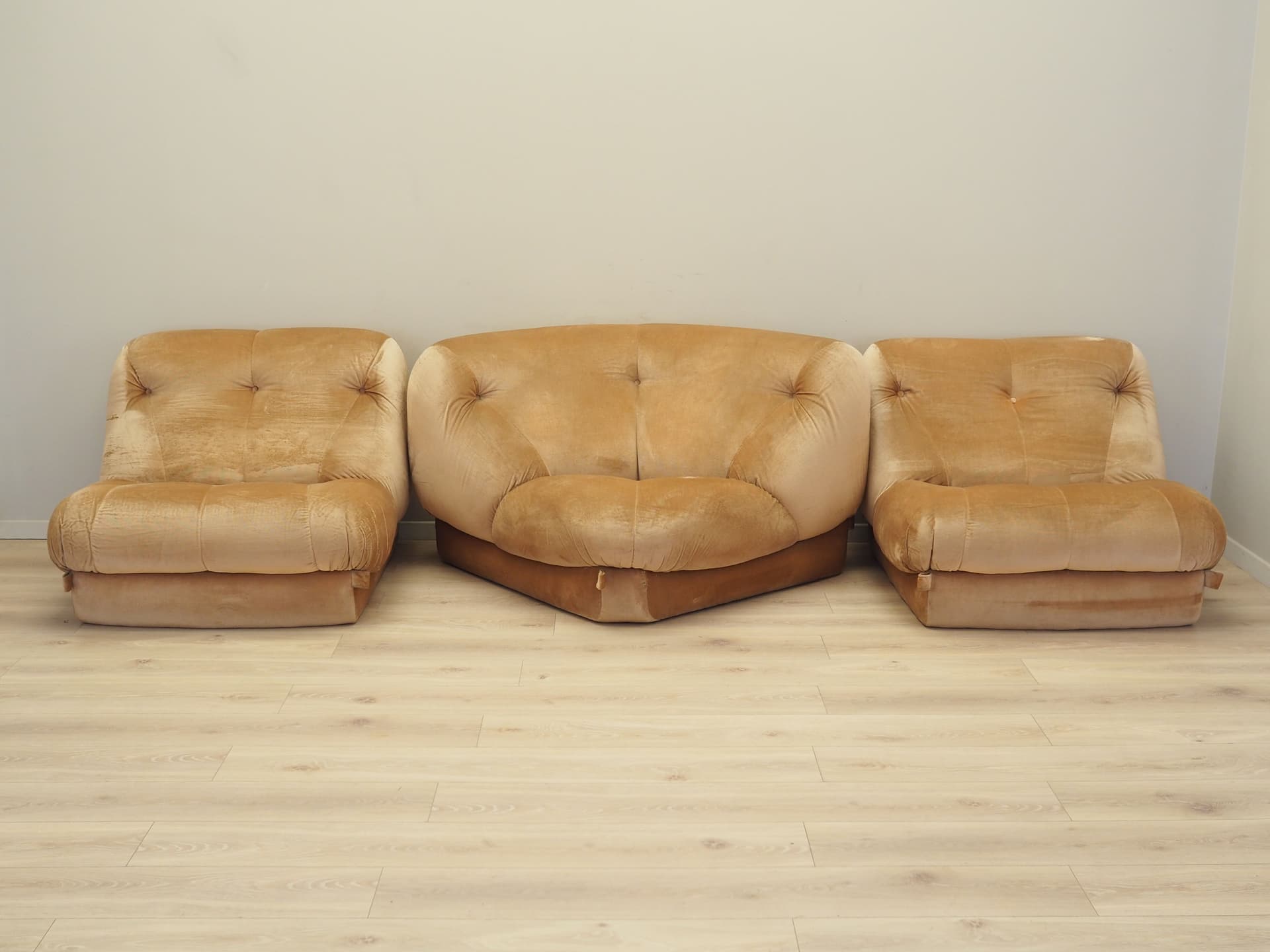 Sofa modułowa, velvet złoty, proj. R. Maturi, Mimo Padova, Włochy, lata 70. - 83343